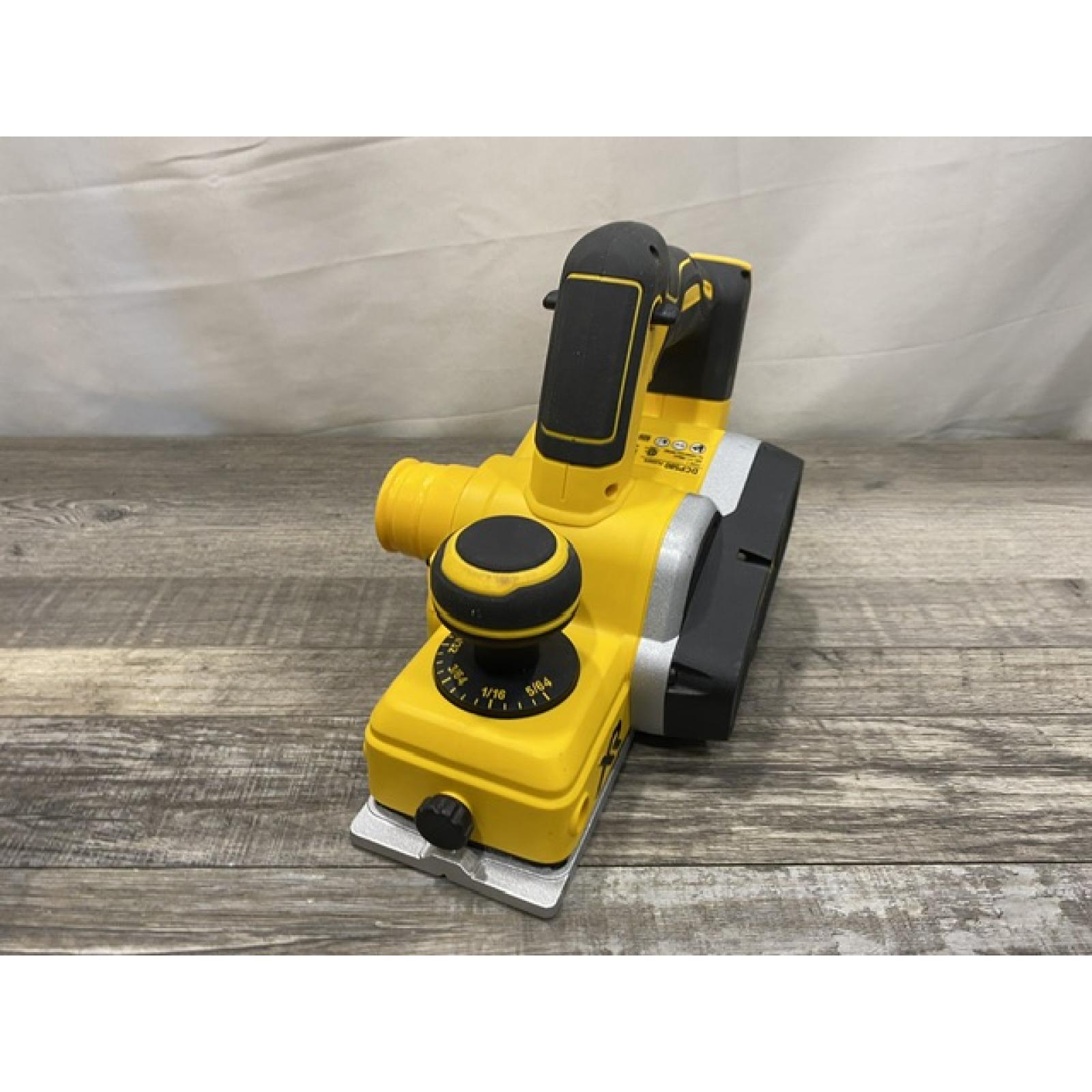 AS-IS DEWALT 20V MAX XR Cordless Brushless 3-1/4 in. Planer (Tool Only)