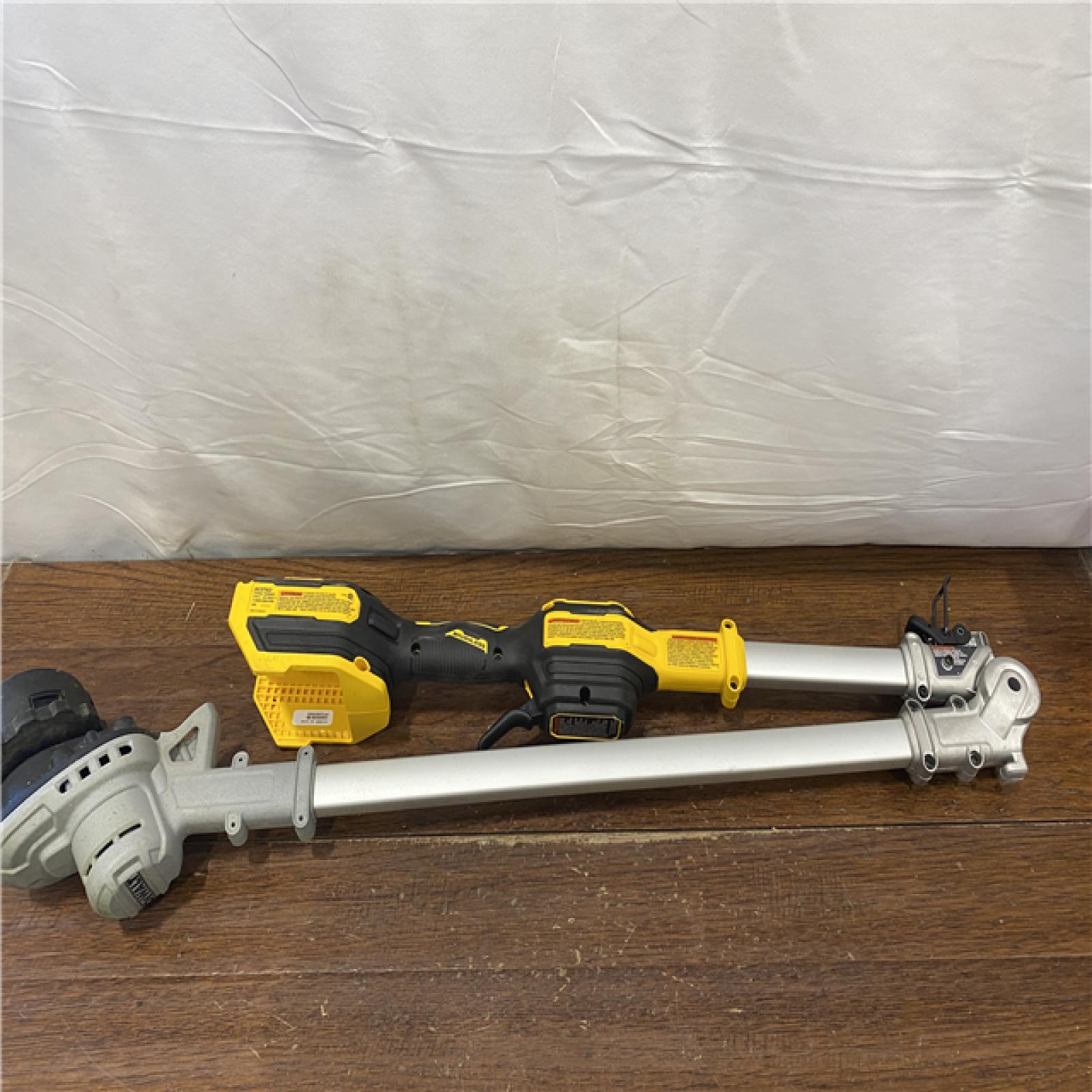 AS-IS DeWalt 20V MAX 14 in. Brushless Cordless Battery Powered Foldable String Trimmer Kit with (1) 5 Ah Battery & Charger