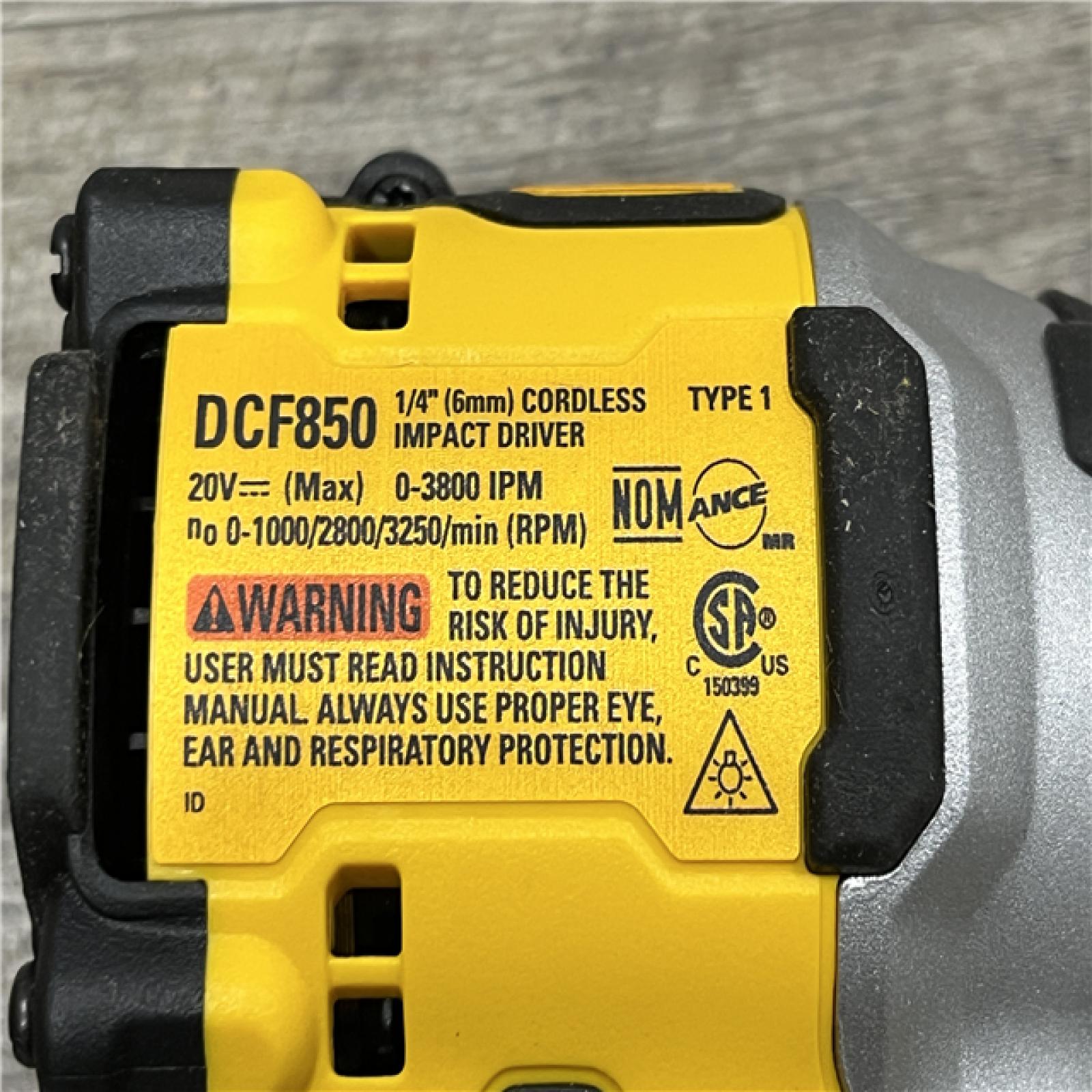 AS-IS DEWALT ATOMIC 20V MAX Lithium-Ion Cordless 1/4 in. Brushless Impact Driver Kit