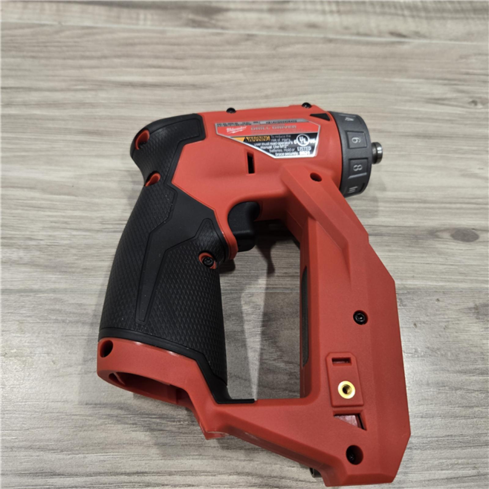 LIKE NEW! - Milwaukee 2505-22 M12 FUEL Cordless Installation Drill Driver Kit
