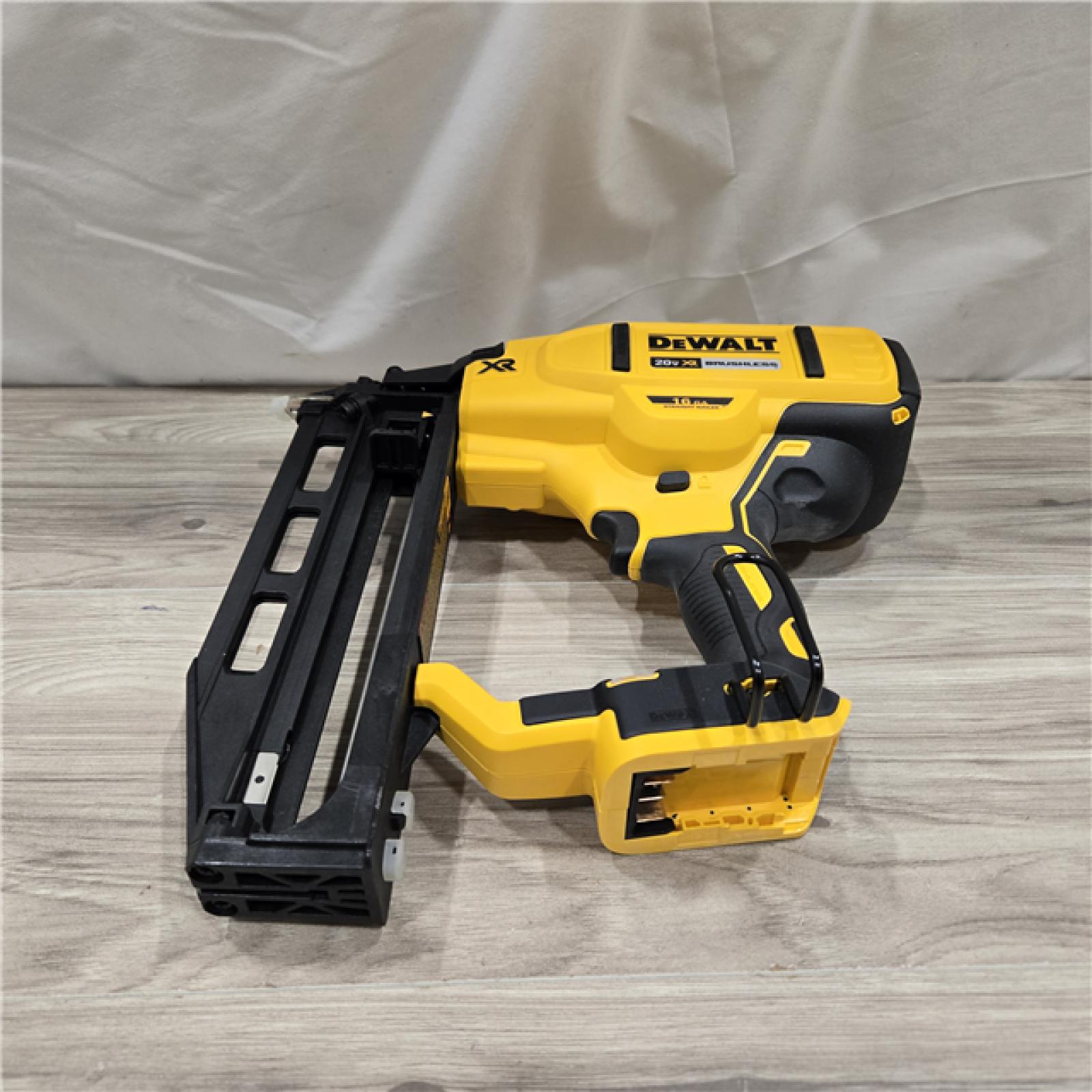 AS-IS DEWALT 20V MAX XR 16-Gauge Cordless Finish Nailer (Tool Only)