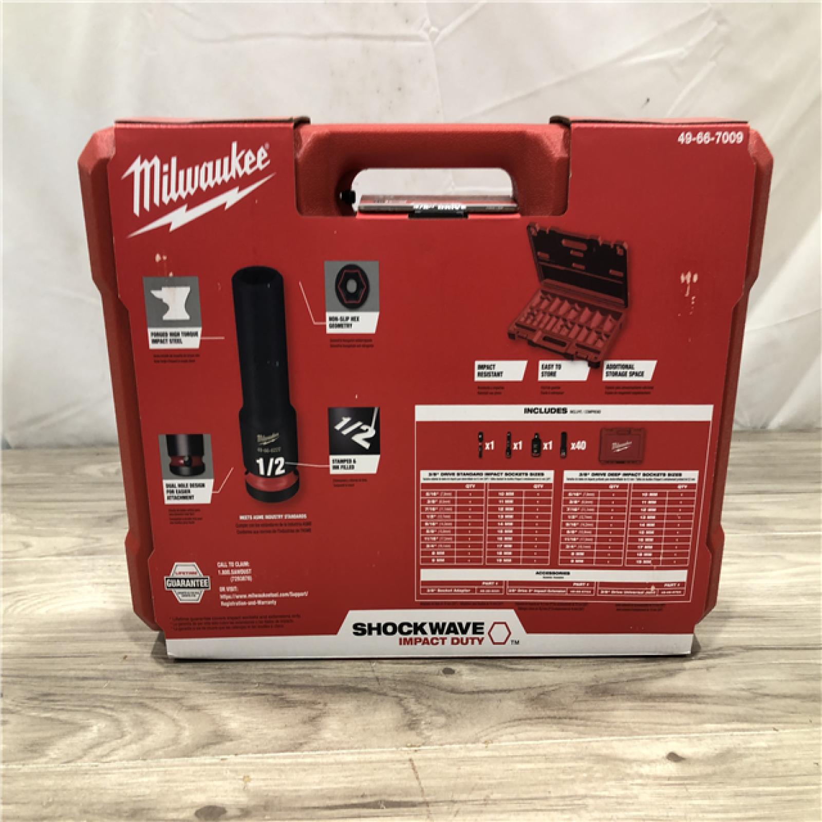 NEW! - Milwaukee SHOCKWAVE 3/8 in. Drive SAE and Metric 6 Point Impact Socket Set (43-Piece)