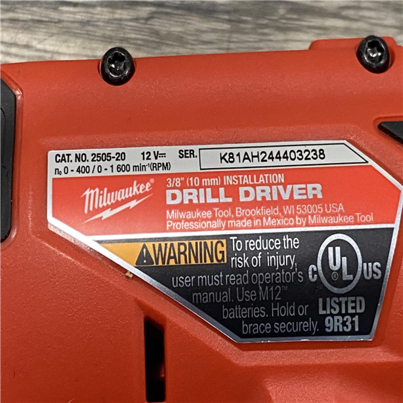 Milwaukee FUEL 12V Lithium-Ion Brushless Cordless 4-in-1 Installation 3/8 in. Drill Driver Kit