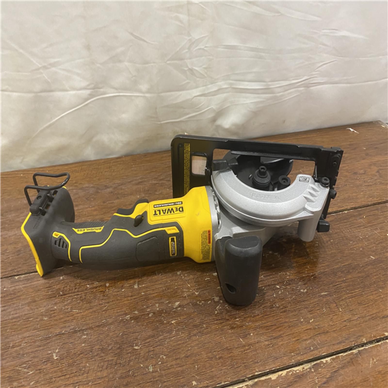 AS-IS DEWALT ATOMIC 20V MAX Cordless Brushless 4-1/2 in. Circular Saw (Tool Only)
