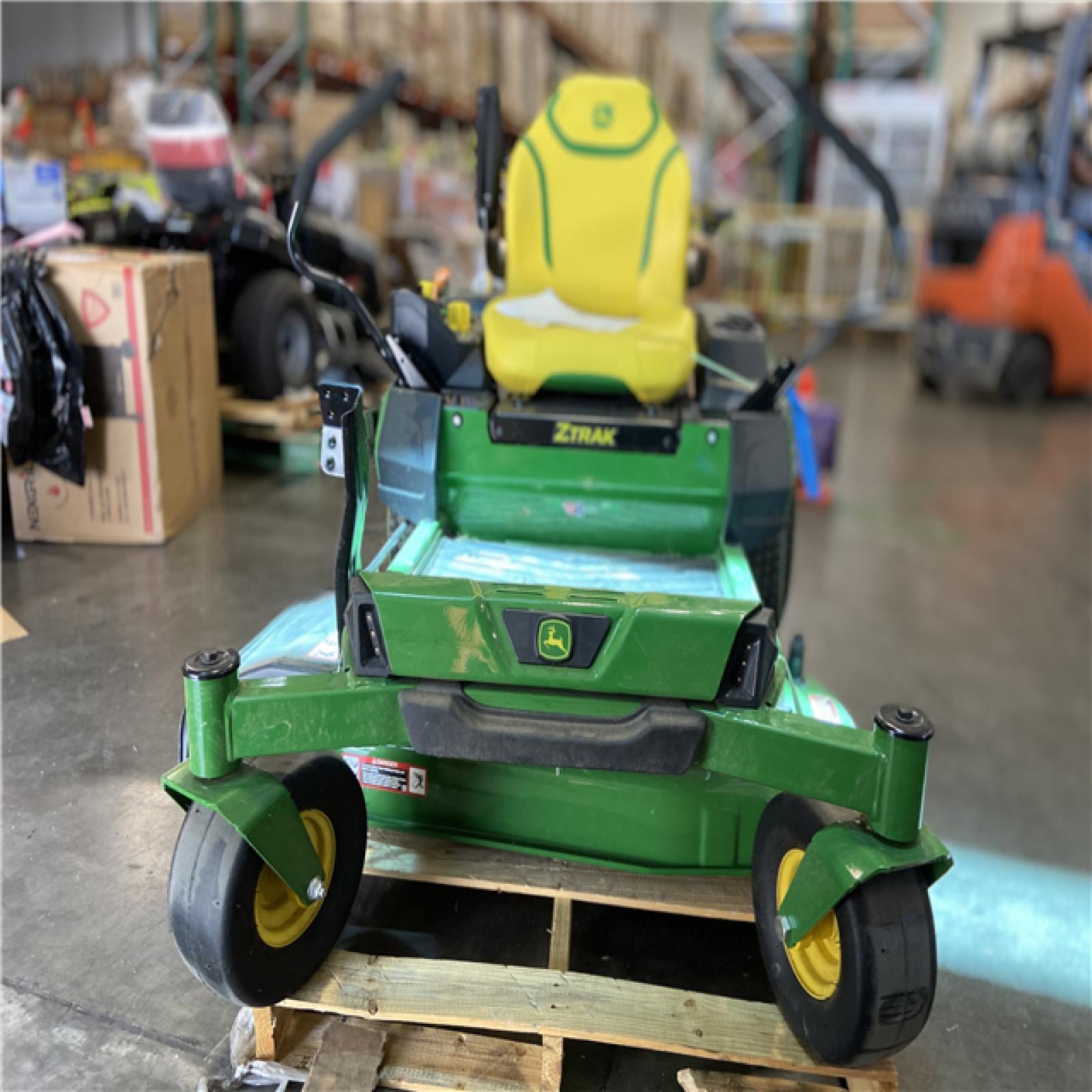 DALLAS LOCATION - JOHN DEERE Z32CR 42