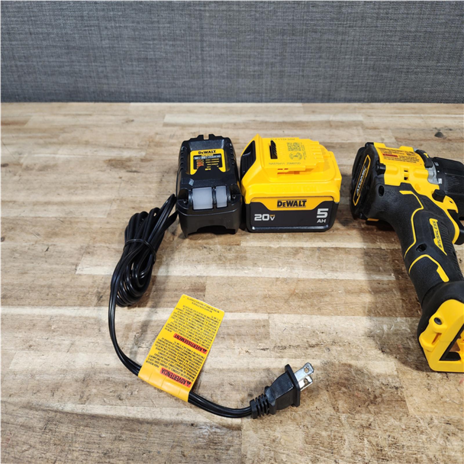 HOUSTON LOCATION - AS - IS DEWALT ATOMIC 20V Lithium-Ion Cordless 1/2 in. Hammer Drill Kit