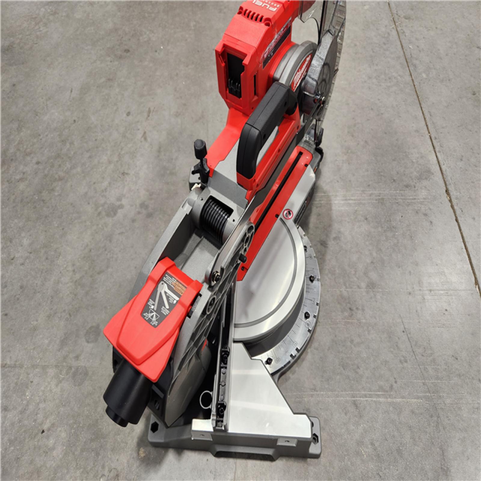 AS-IS Milwaukee M18 FUEL 18V 10 in. Lithium-Ion Brushless Cordless Dual Bevel Sliding Compound Miter Saw Kit with One 8.0 Ah Battery