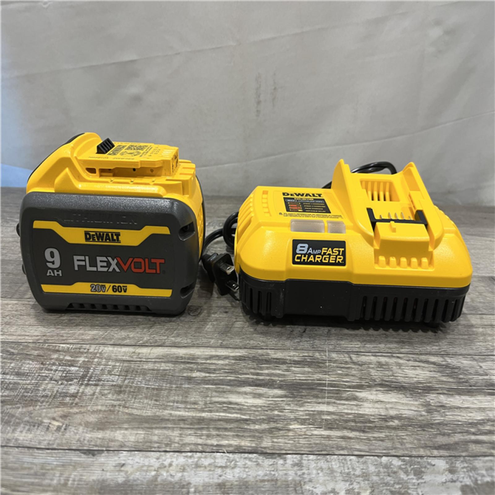 AS-IS DEWALT 20V/60V MAX FLEXVOLT Lithium-Ion 9.0Ah Battery and Charger Starter Kit