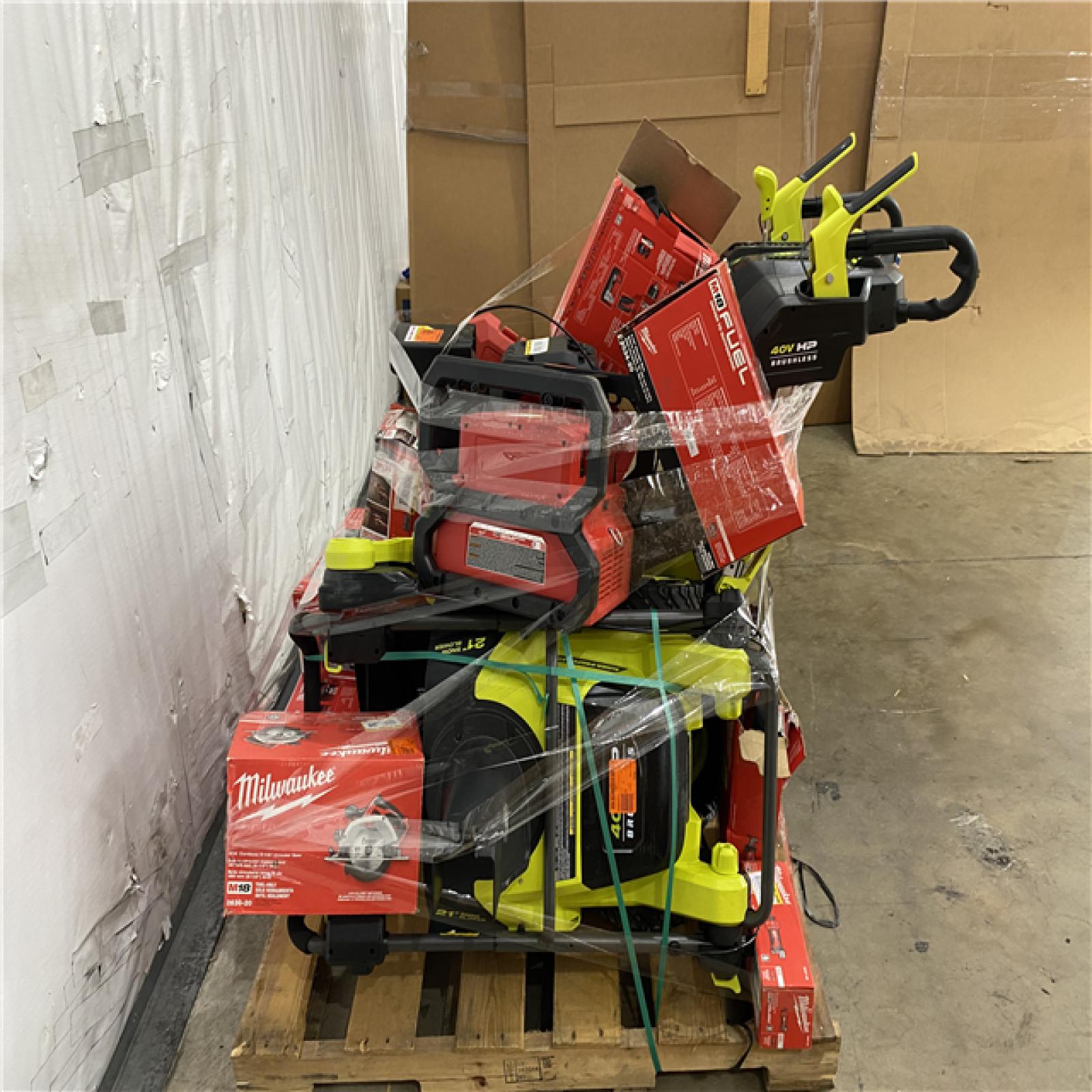 Houston Location AS IS - Tool Pallet