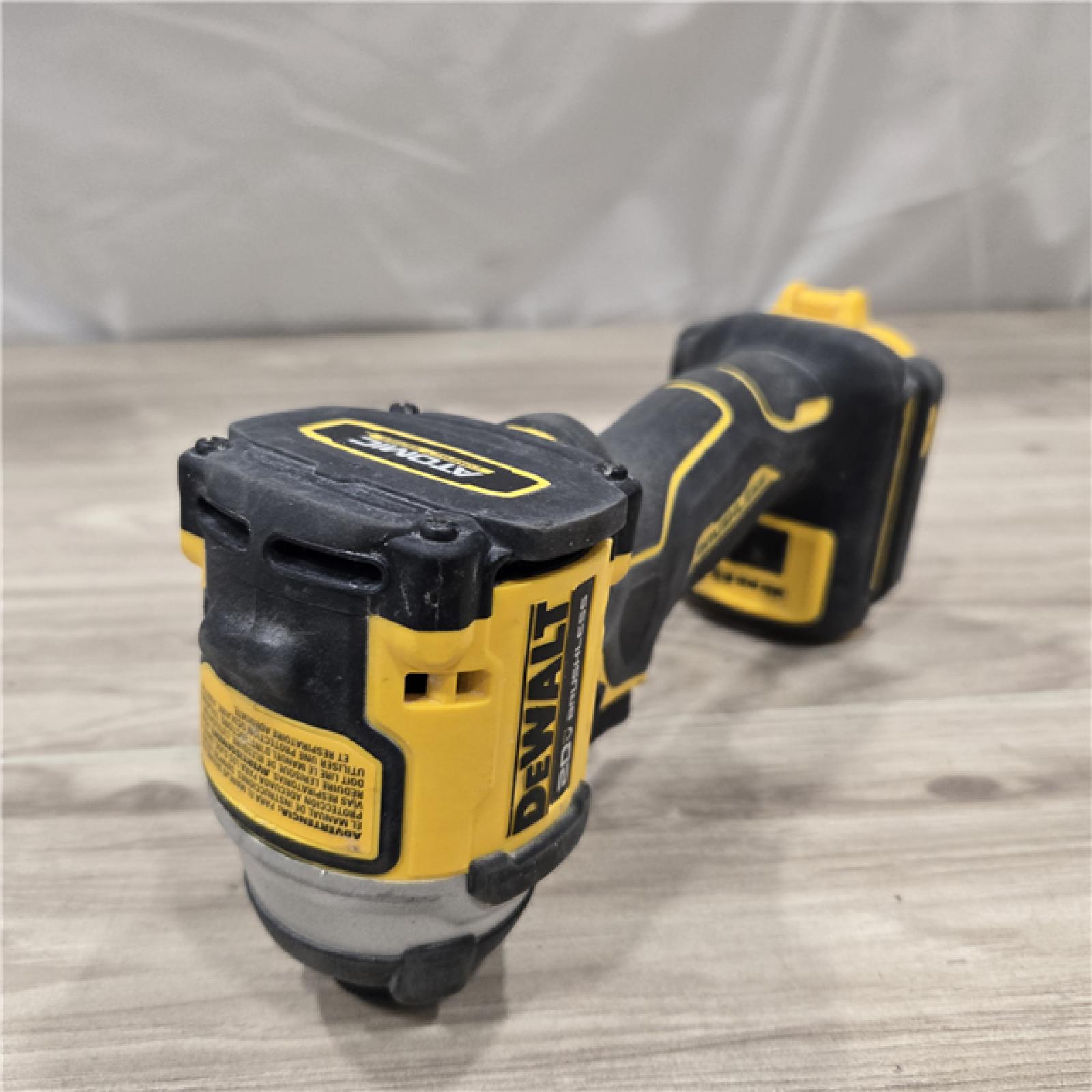 AS-IS DeWalt 20V MAX ATOMIC 1/4 in. Cordless 3-Speed Impact Driver Kit