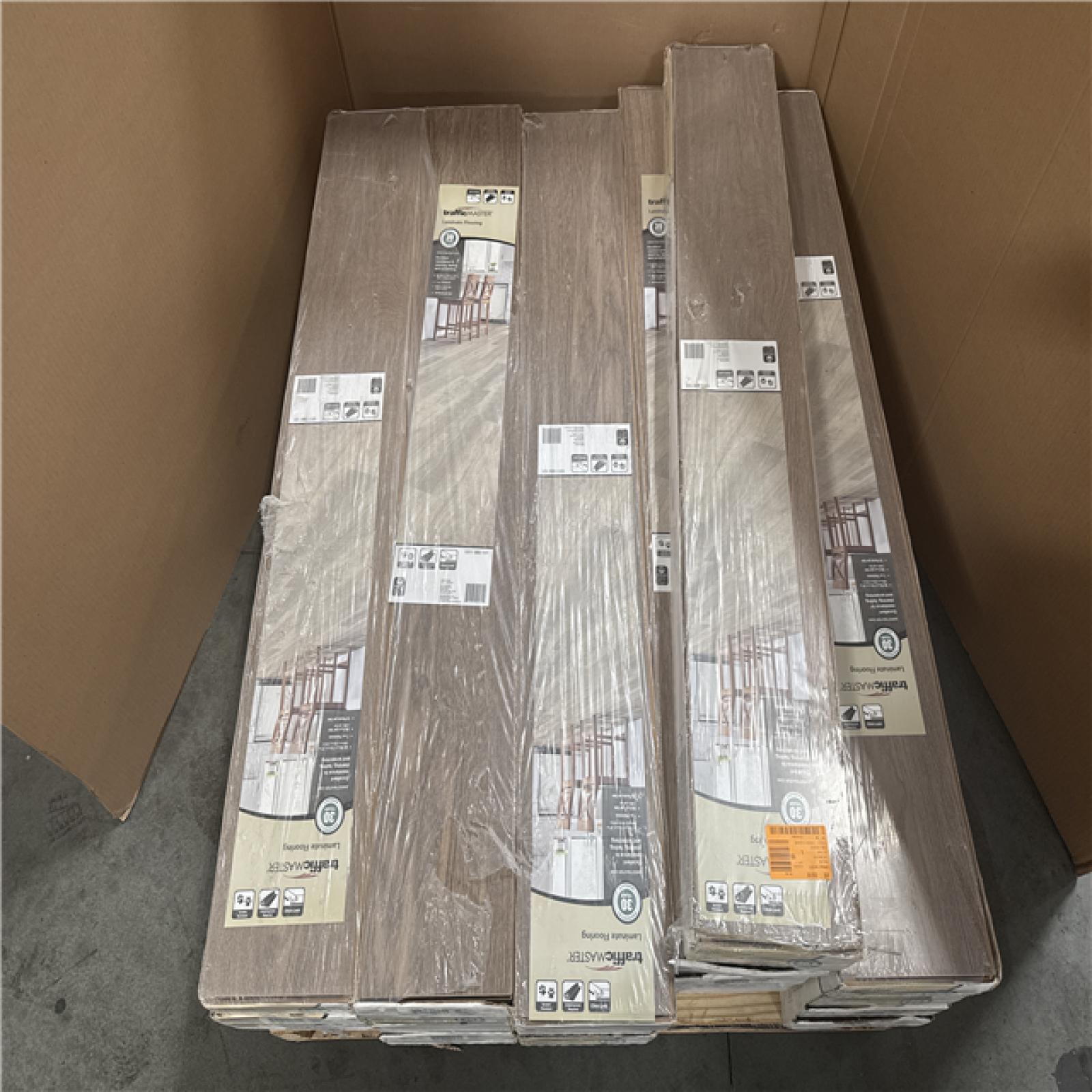 CALIFORNIA AS IS TRAFFIC MASTER LAMINATE FLOOR HOME IMPROVEMENT PALLET