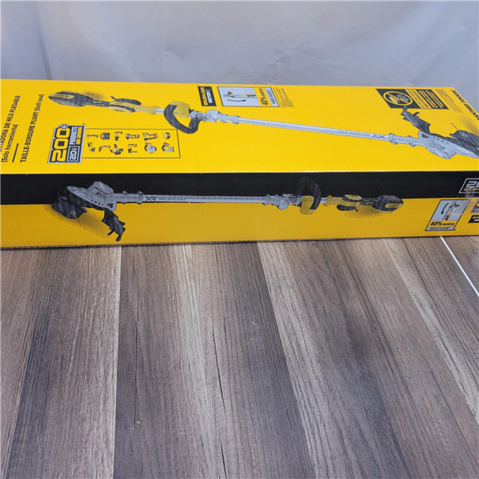 NEW! DEWALT 20V MAX 14 in. Brushless Cordless Battery Powered Foldable String Trimmer (Tool Only)