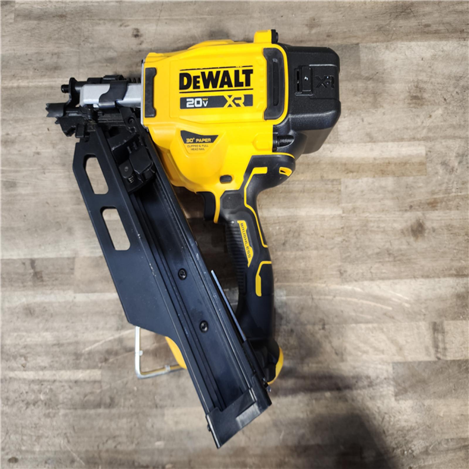 HOUSTON LOCATION - AS-IS DEWALT 20V 30 Degree Cordless Framing Nailer (Tool-Only)