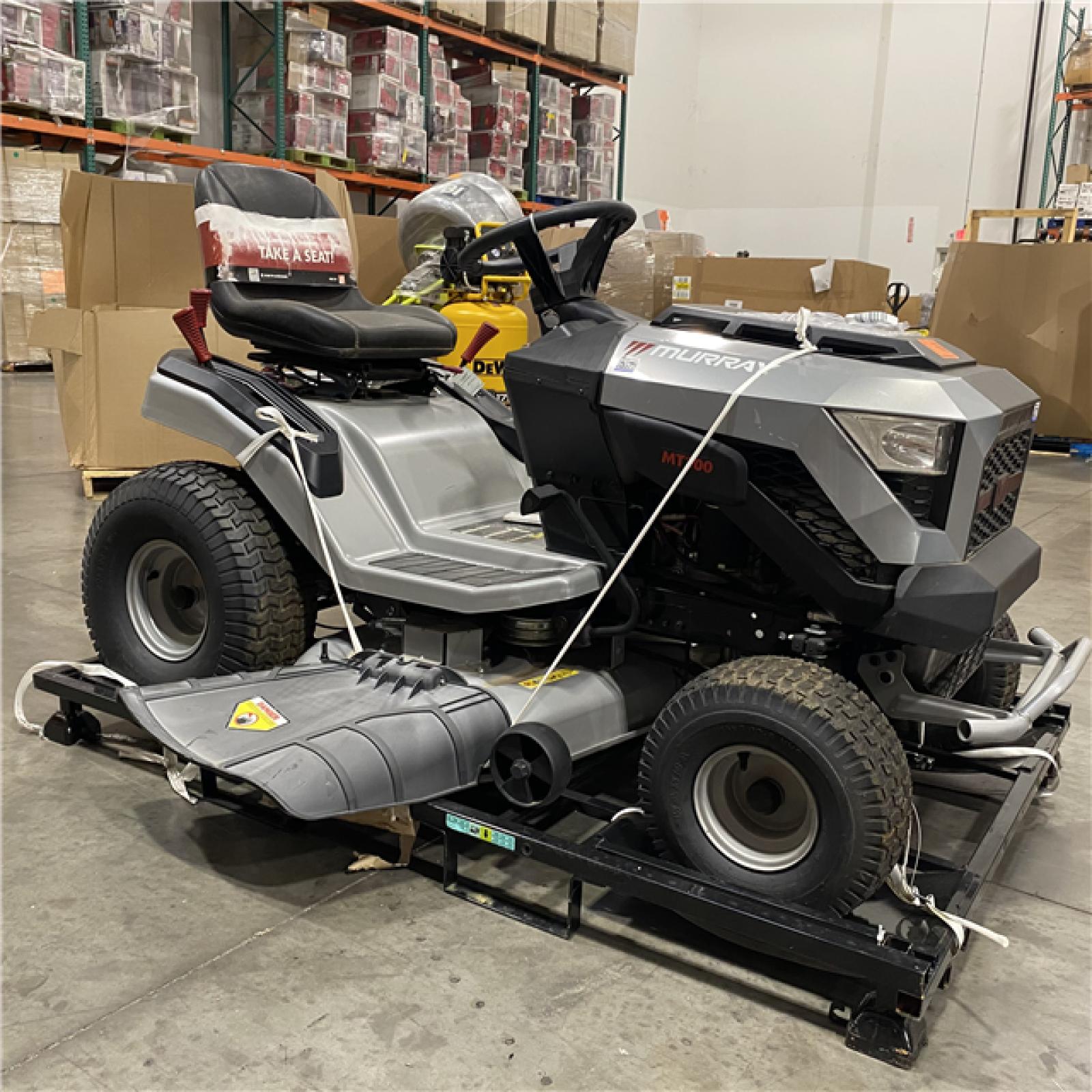 Dallas Location - As-Is Murray® MT200 42 Riding Lawn Tractor