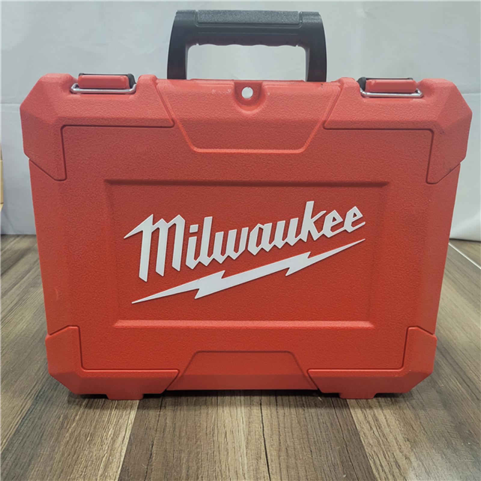 AS-IS  Milwaukee M12 12-Volt Lithium-Ion Cordless PEX Expansion Tool Kit with (2) 1.5 Ah Batteries, (3) Expansion Heads and Hard Case