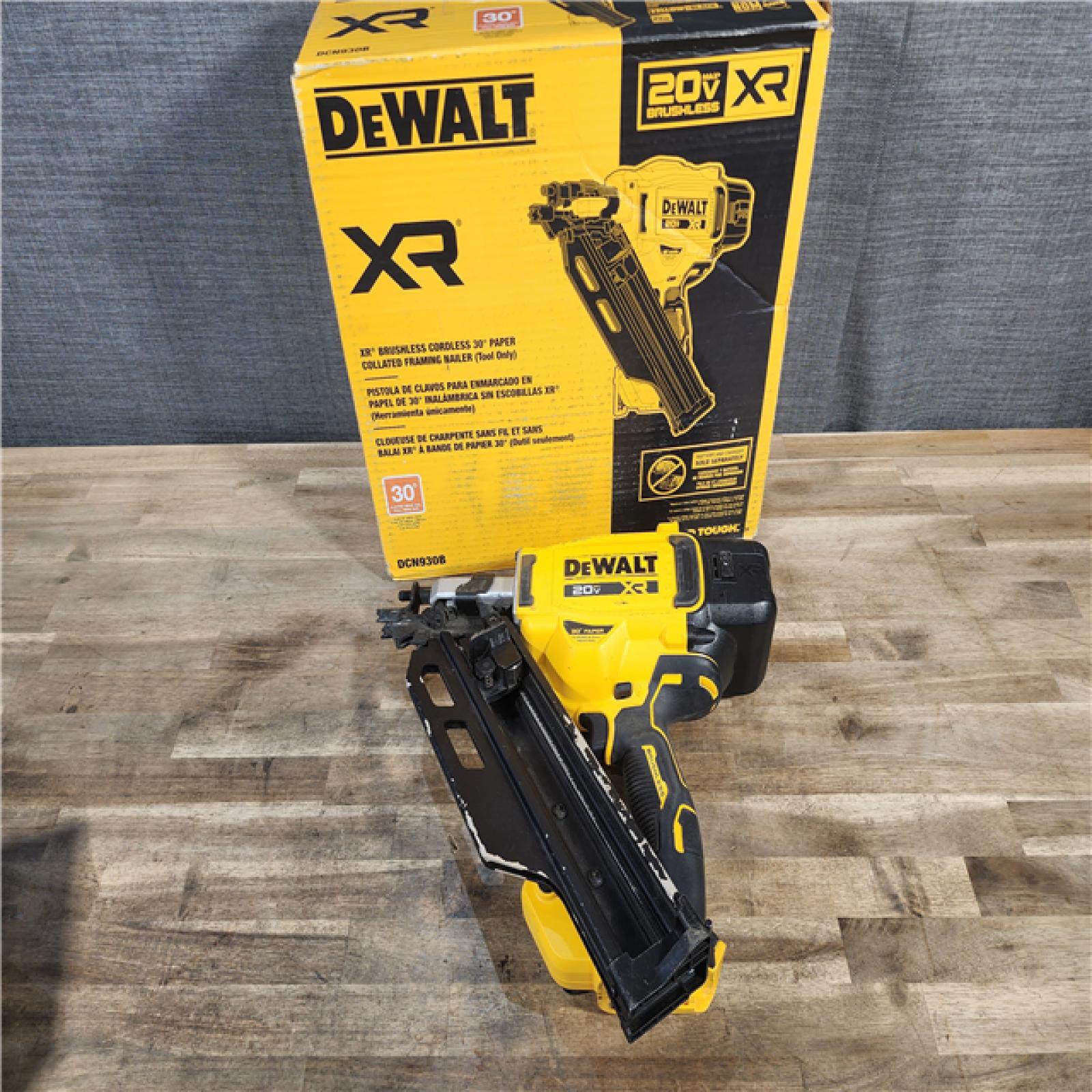 HOUSTON LOCATION - AS-IS DEWALT 20-Volt 30° Cordless Framing Nailer (Tool-Only)