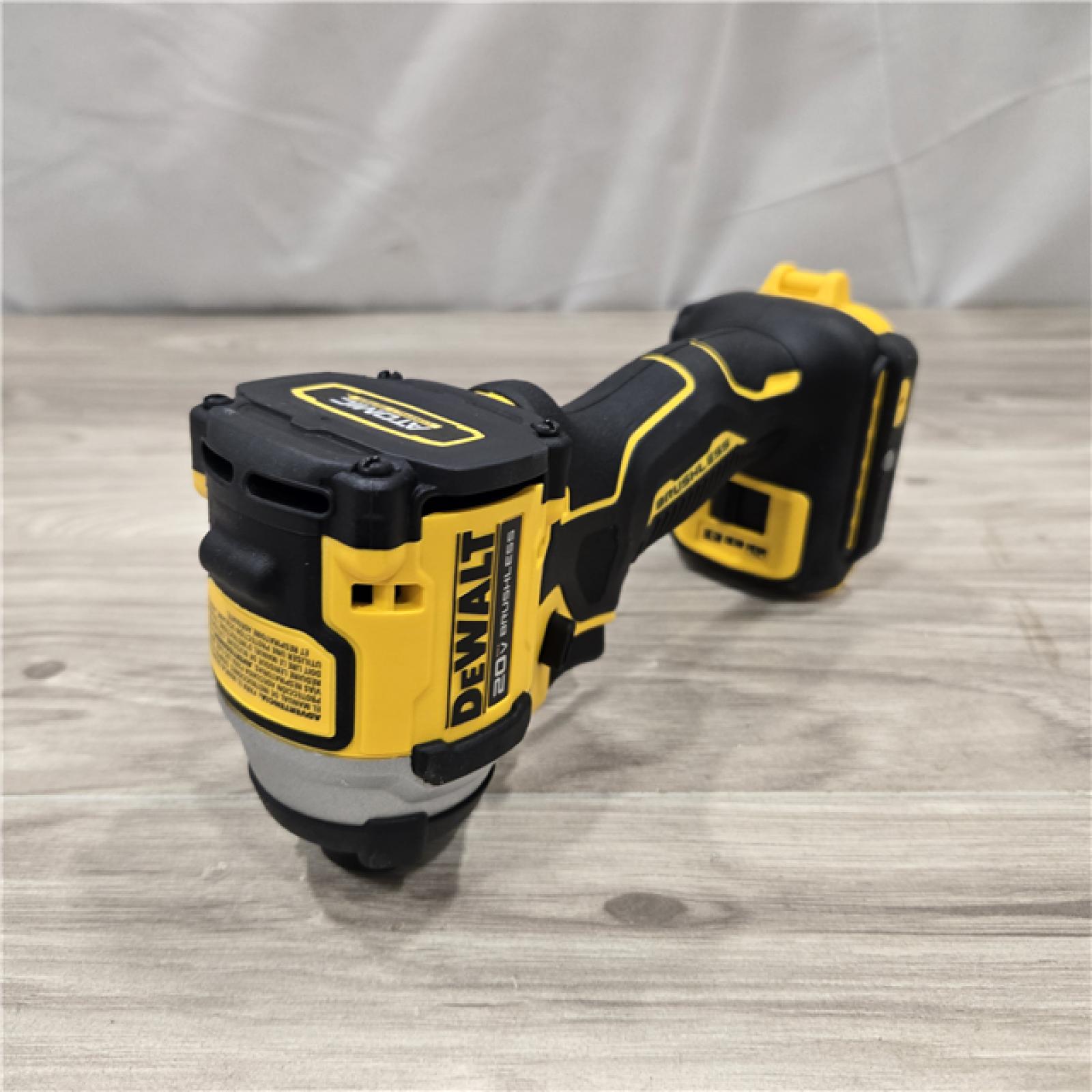 AS-IS DeWalt 20V MAX ATOMIC 1/4 in. Cordless 3-Speed Impact Driver Kit