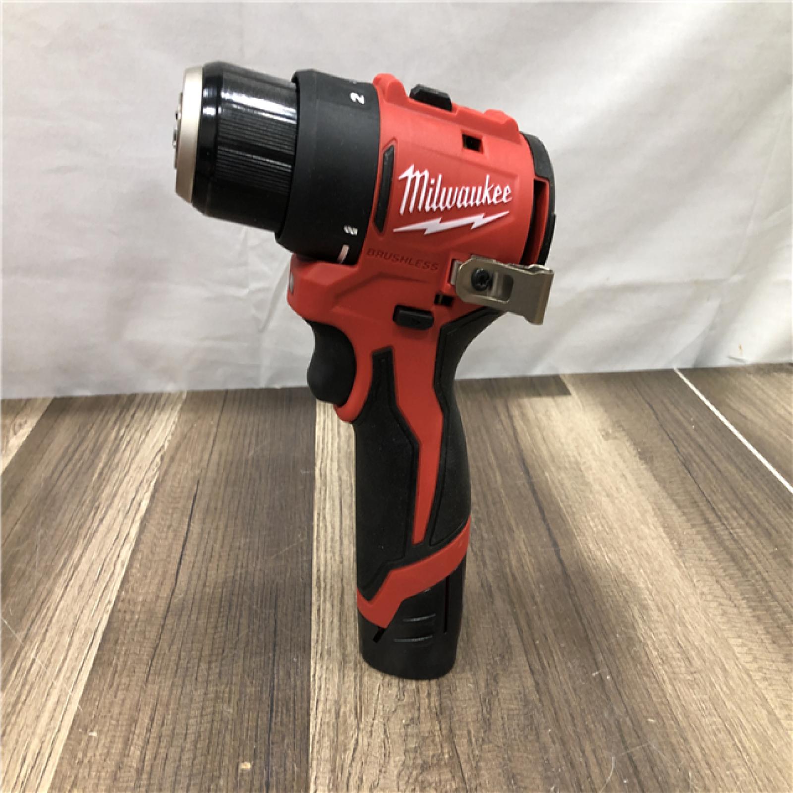 AS-IS Milwaukee 12-Volt Lithium-Ion Brushless Cordless Subcompact Brushless Drill Driver Kit