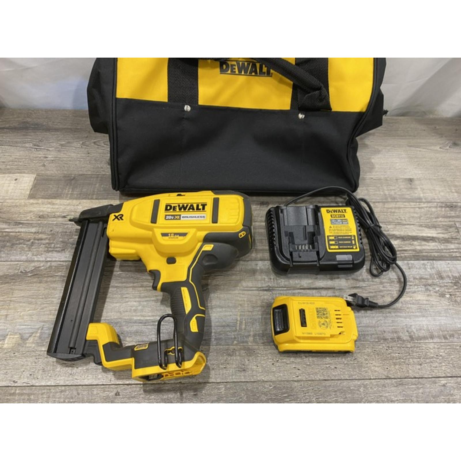 AS-IS DEWALT 20V MAX XR Lithium-Ion Cordless 18-Gauge Narrow Crown Stapler Kit
