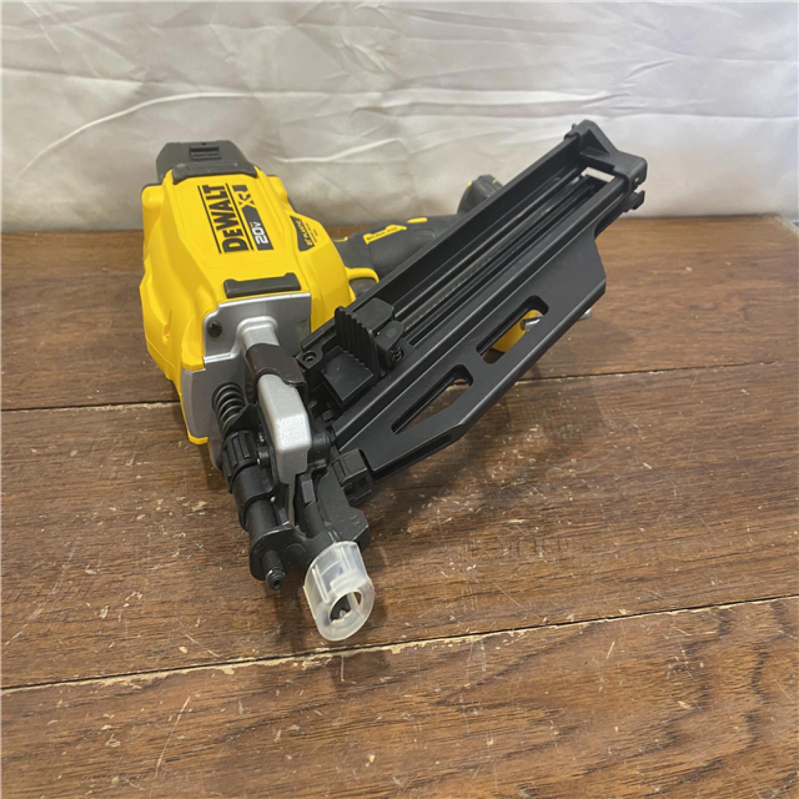 AS-IS DEWALT 20-Volt 21° Cordless Framing Nailer (Tool-Only)