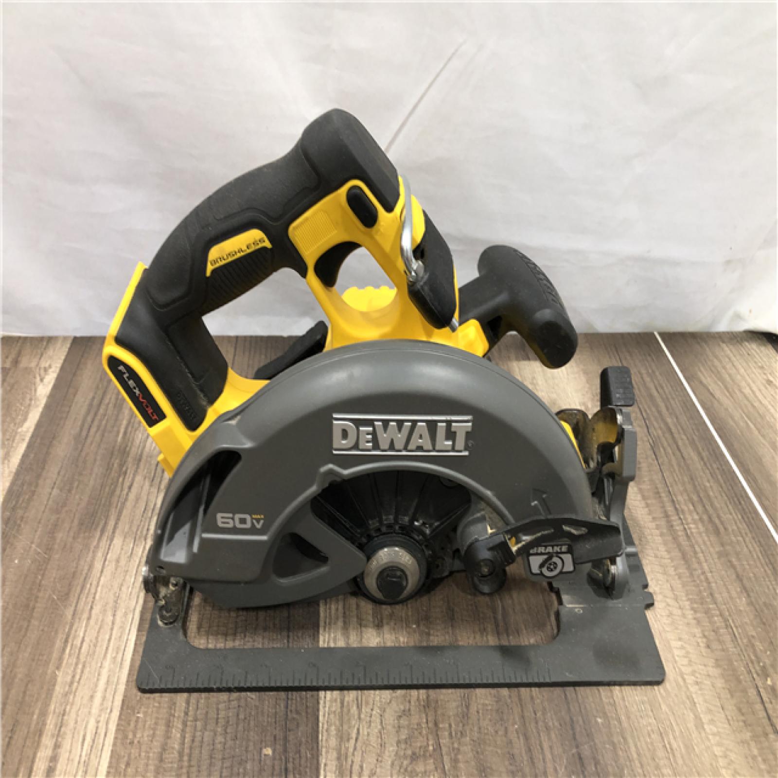 AS-IS DEWALT FLEXVOLT 60V MAX Cordless Brushless 7-1/4 in. Circular Saw with Brake (Tool Only)