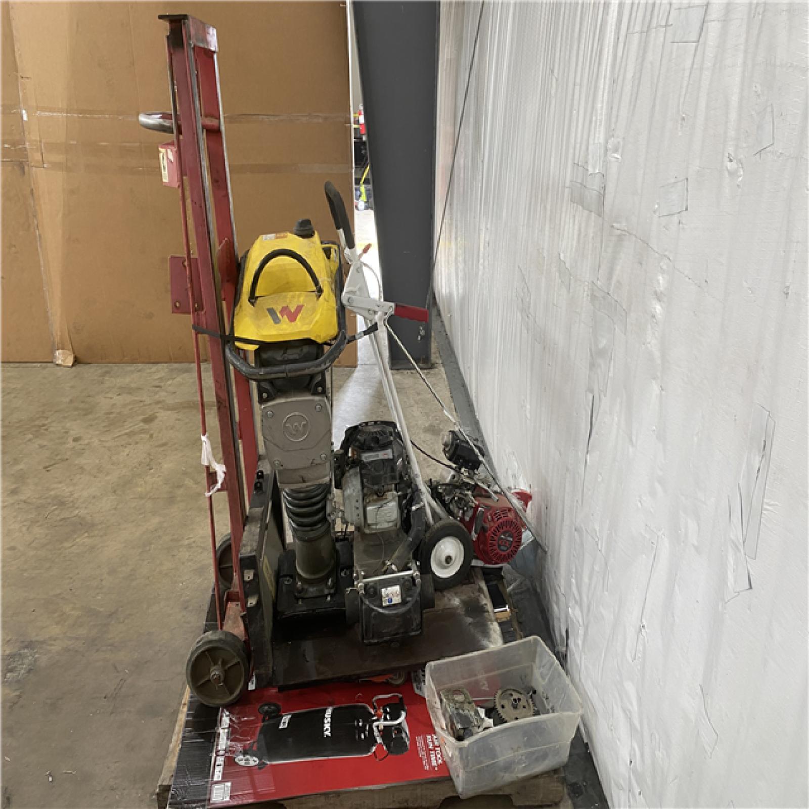 Houston Location AS IS - Outdoor Power Equipment