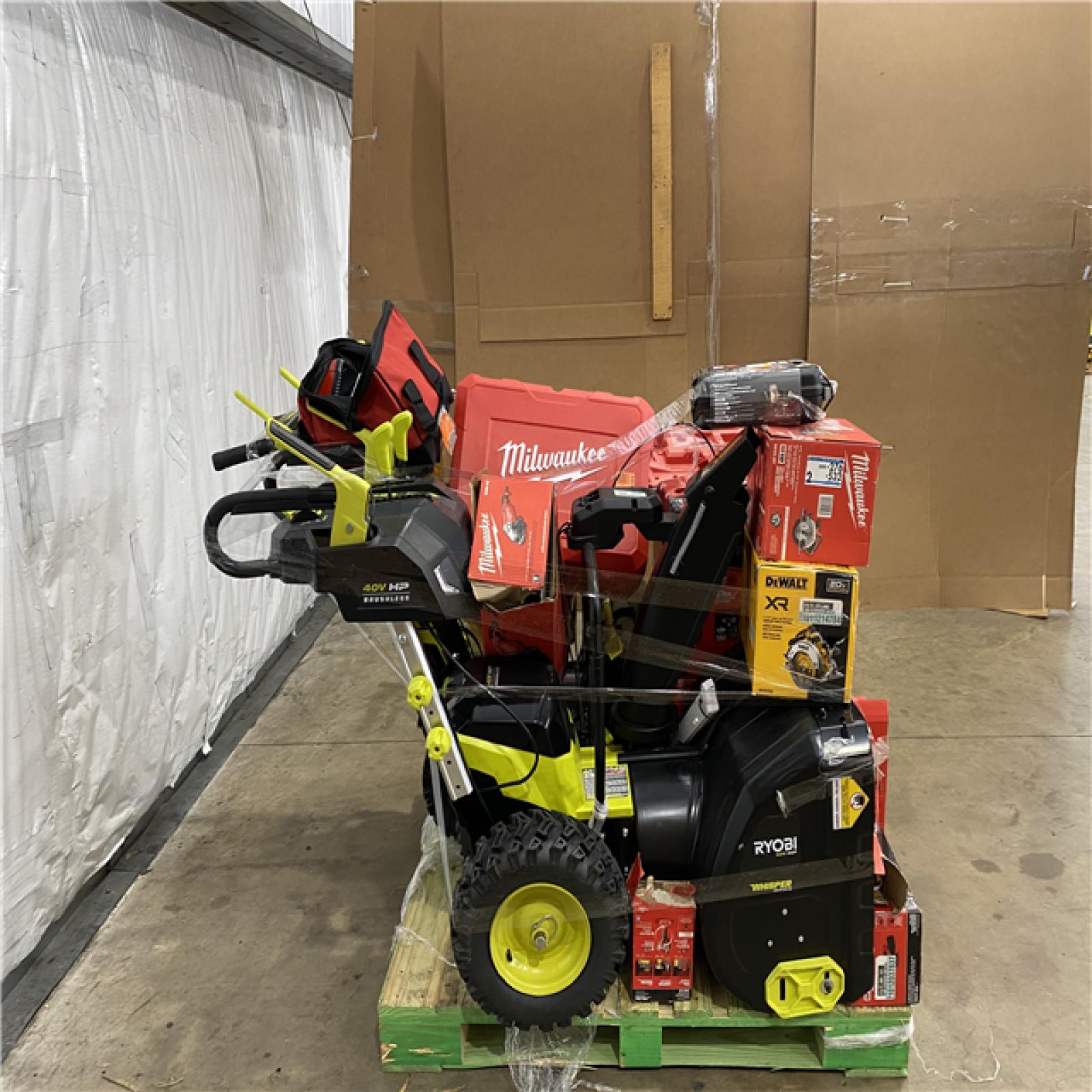 Houston Location AS IS - Tool Pallet