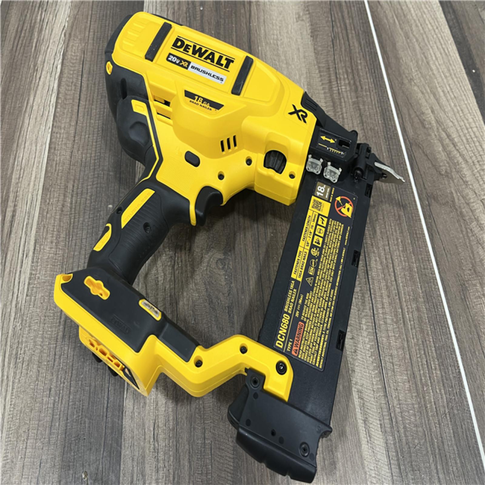 AS-IS DEWALT 20V MAX XR Lithium-Ion 18-Gauge Electric Cordless Brad Nailer, (1) 3.0Ah Battery, and Charger