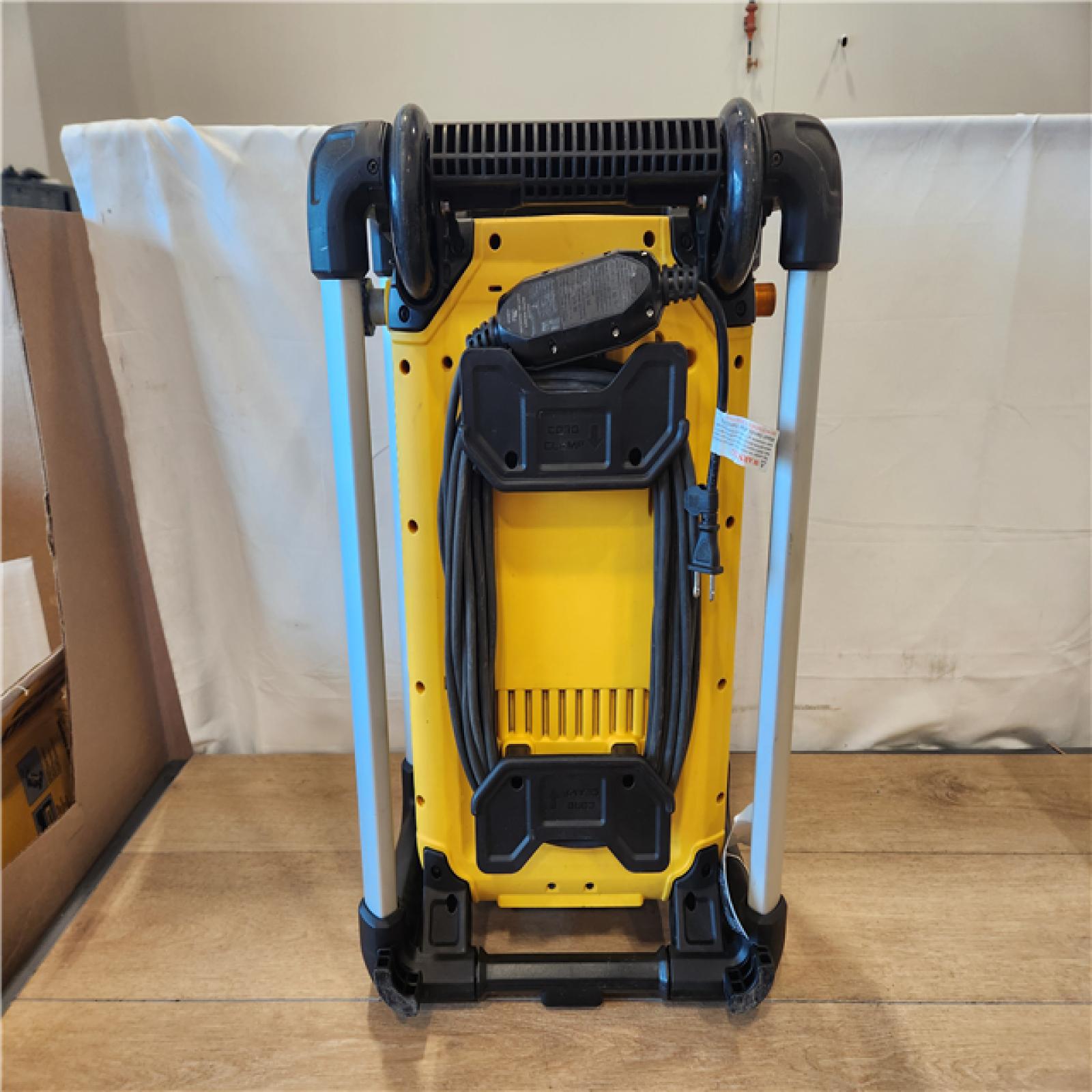 AS-IS- DEWALT Electric Pressure Washer 2100 PSI Jobsite Power Washer DWPW2100