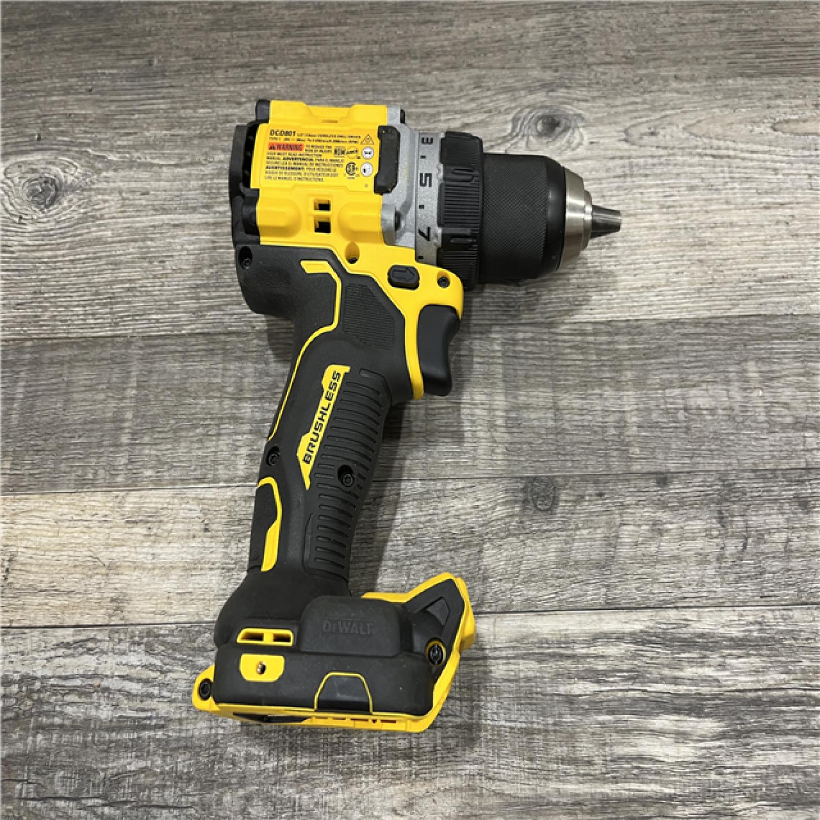 AS-IS DEWALT 20V XR Lithium-Ion Cordless Brushless 1/2 in. Drill/Driver Kit