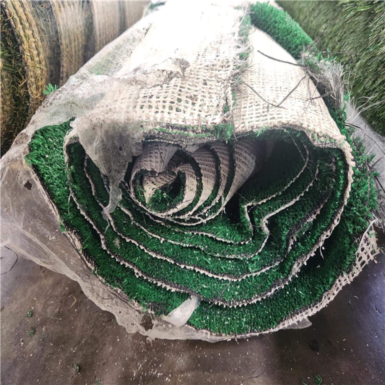 Phoenix AS-IS Mixed Outdoor Fake Grass (3-Rolls)