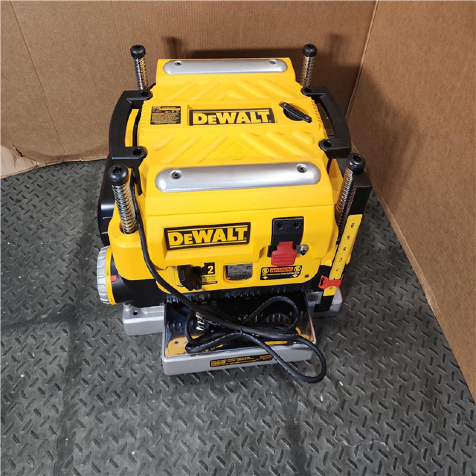 HOUSTON LOCATION - AS-IS DEWALT 13 THICKNESS PLANER