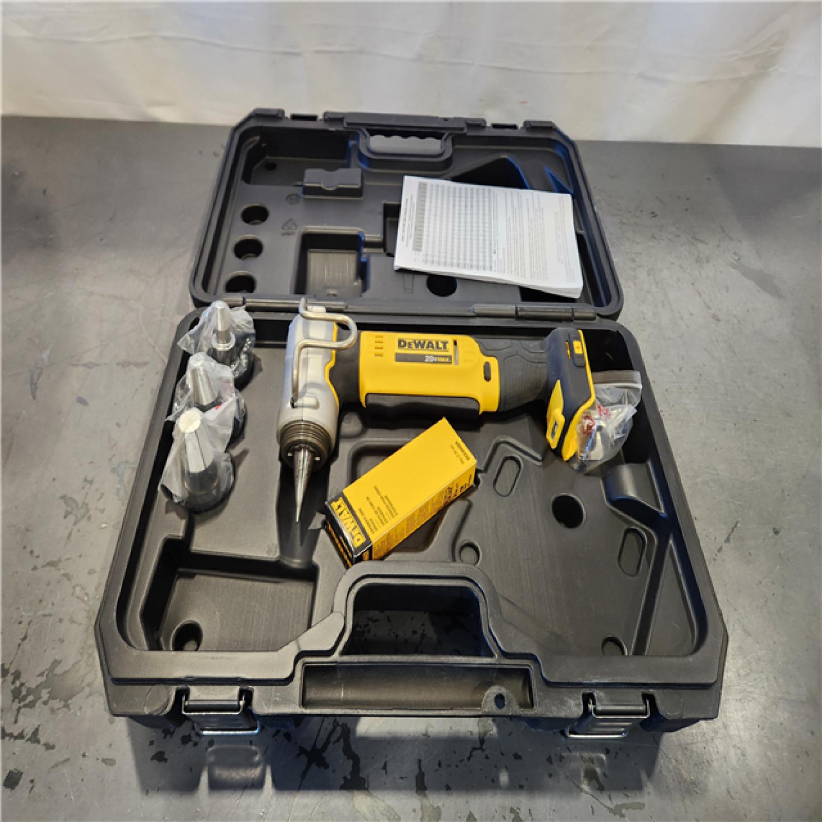 AS-IS- DEWALT DCE400B 20V Max 1 Pex Expander (Tool Only)