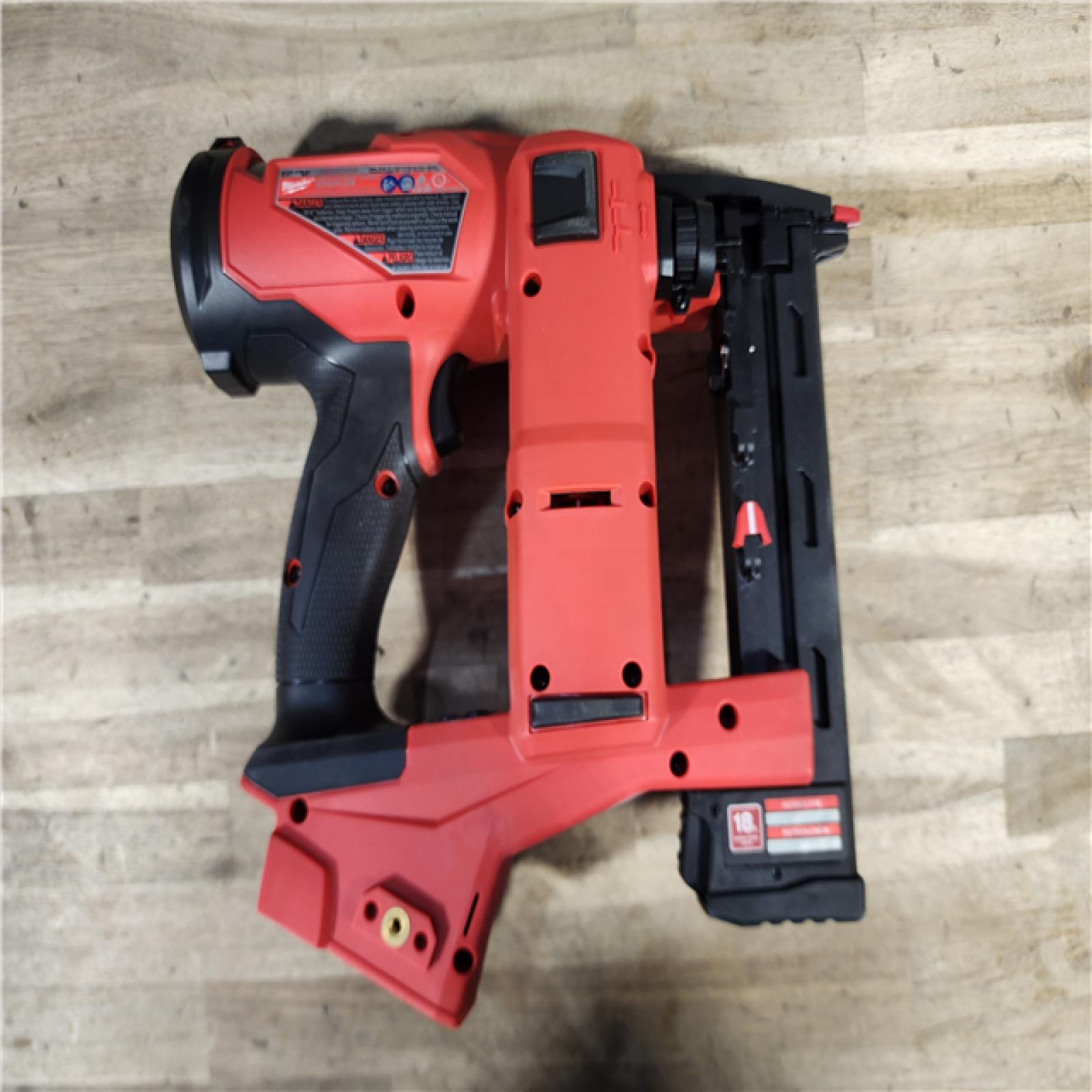 HOUSTON LOCATION - AS-IS (APPEARS LIKE NEW) MILWAUKEE FUEL 18-Volt Lithium-Ion Brushless Cordless 18-Gauge 1/4 in. Narrow Crown Stapler (Tool-Only)