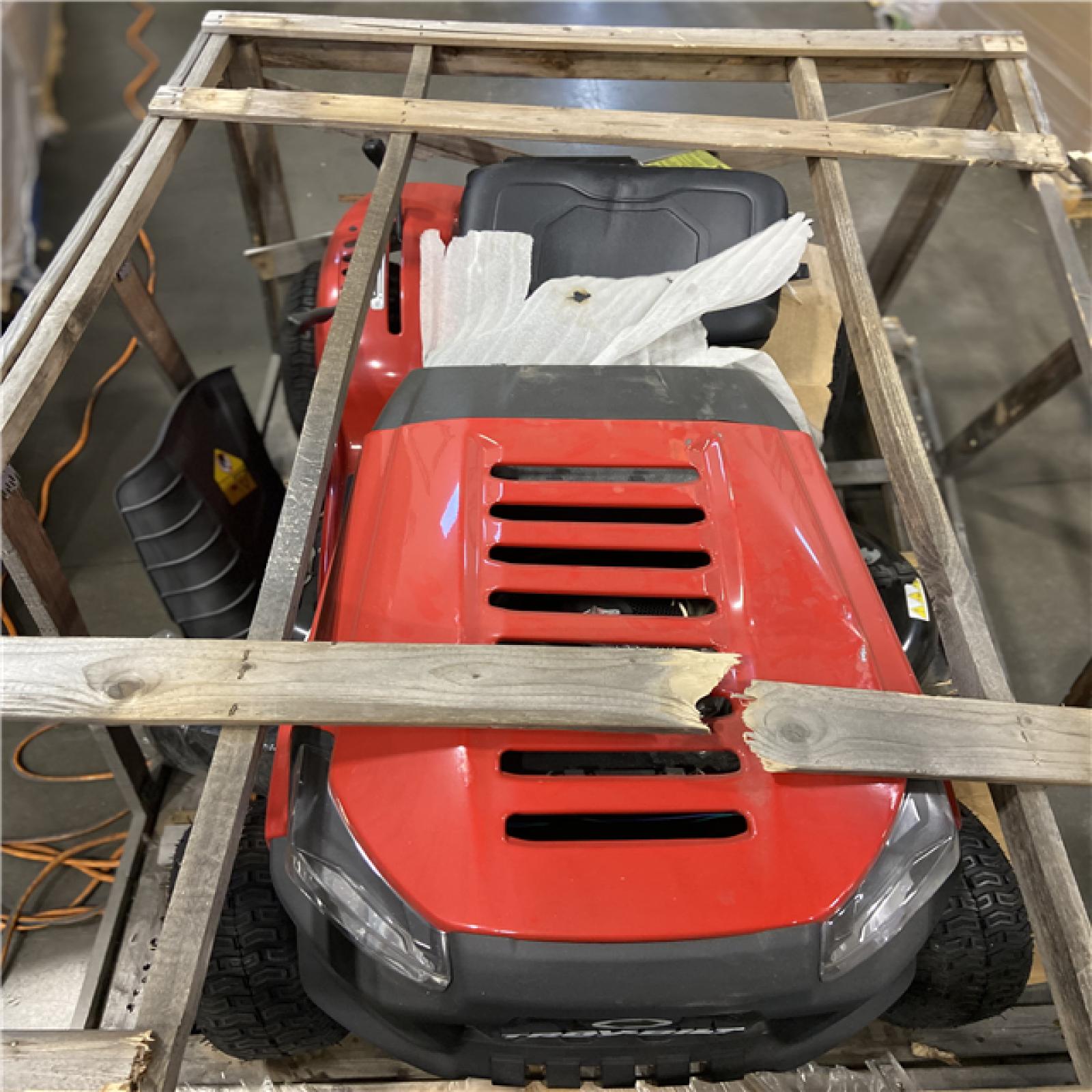 DALLAS LOCATION - Troy-Bilt Pony 42 in. 547cc Engine 7-Speed Manual Drive Gas Front Engine