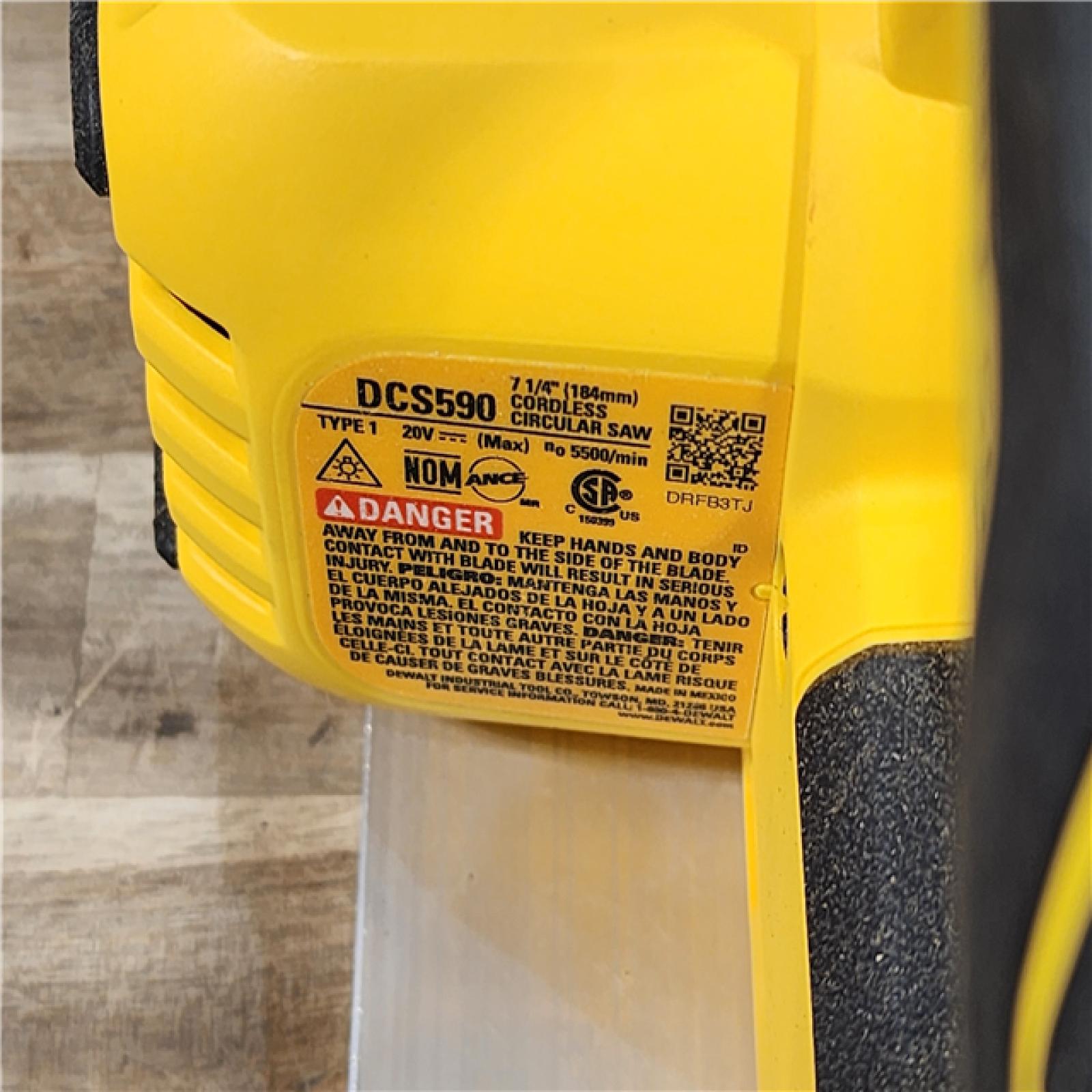 HOUSTON LOCATION - AS-IS DEWALT 20-Volt MAX 7-1/4 in. Cordless Circular Saw (Tool Only)