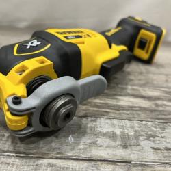 AS-IS DEWALT 20V MAX XR Cordless Brushless 3-Speed Oscillating Multi Tool (Tool Only)