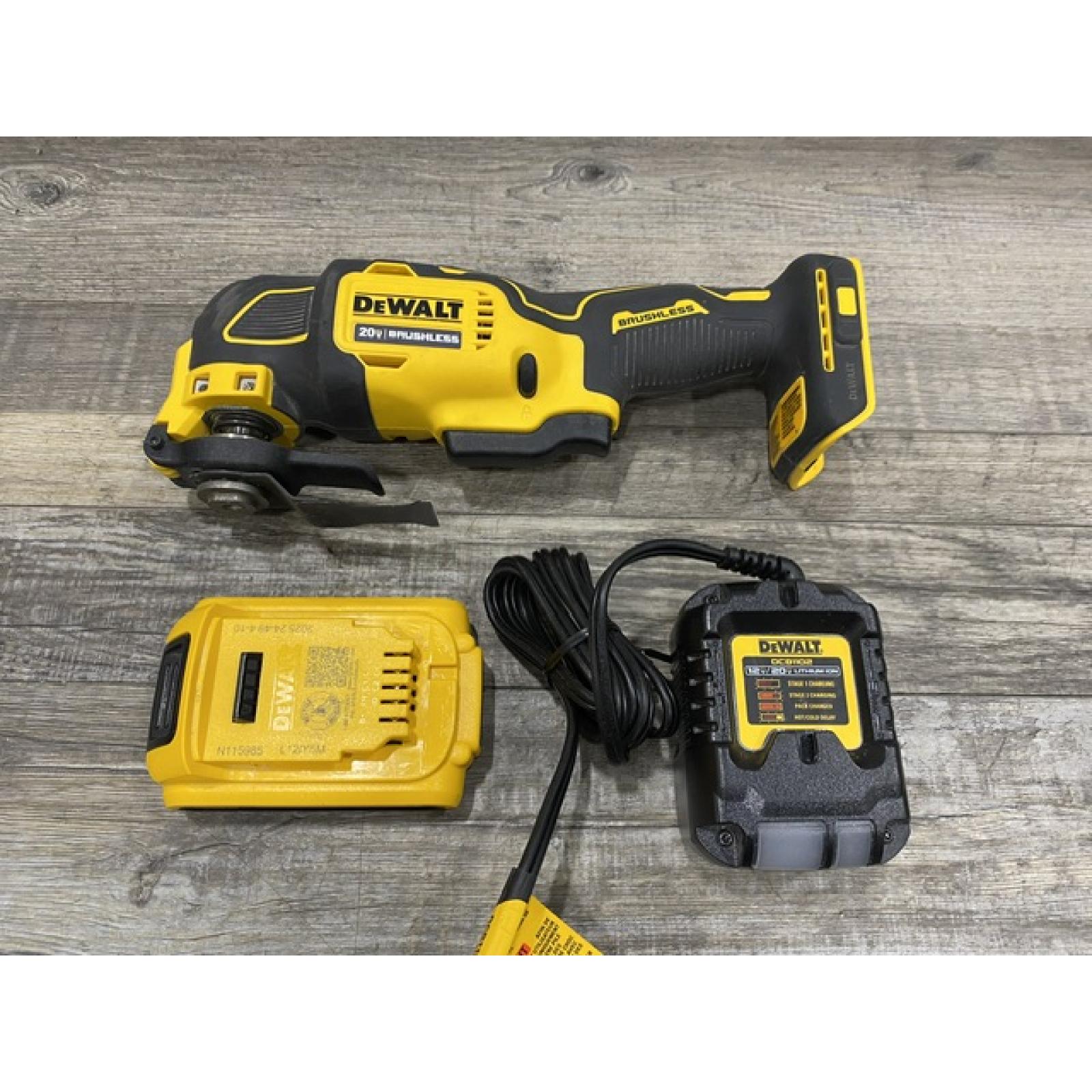 AS-IS DEWALT ATOMIC 20V MAX Cordless Brushless Oscillating Multi Tool Kit