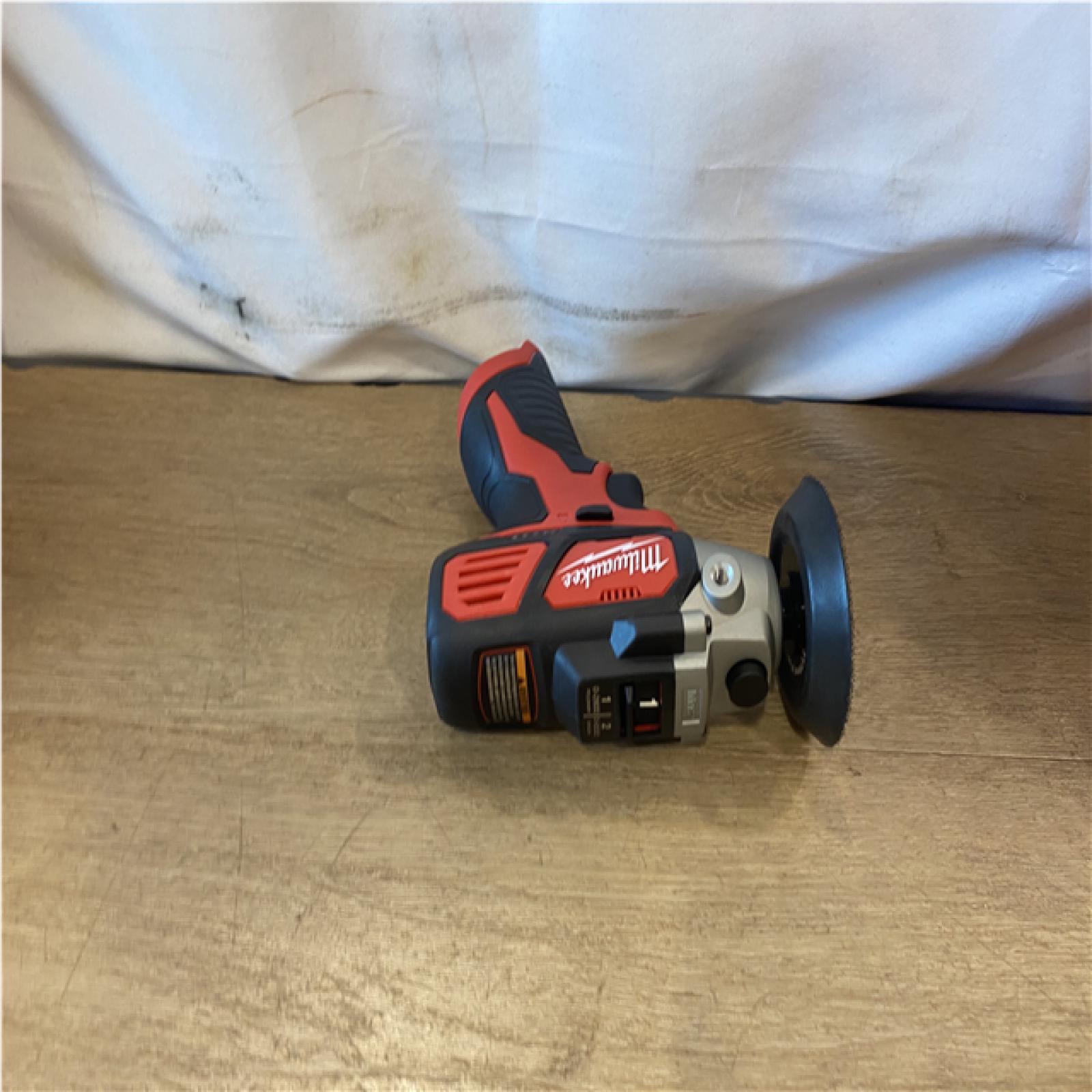 AS-IS Milwaukee 12V Lithium-Ion Cordless Variable Speed Polisher/Sander Kit