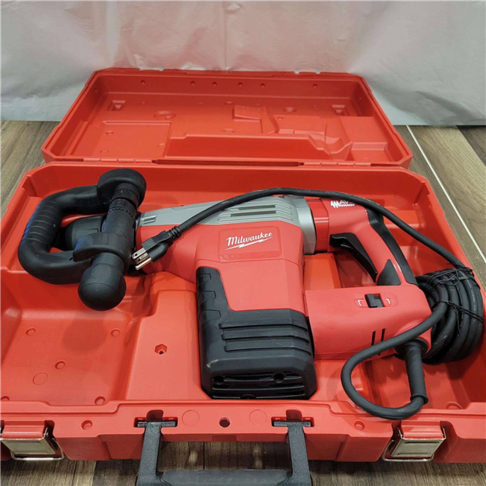 AS-IS  Milwaukee 5446-21 SDS MAX Demolition Hammer