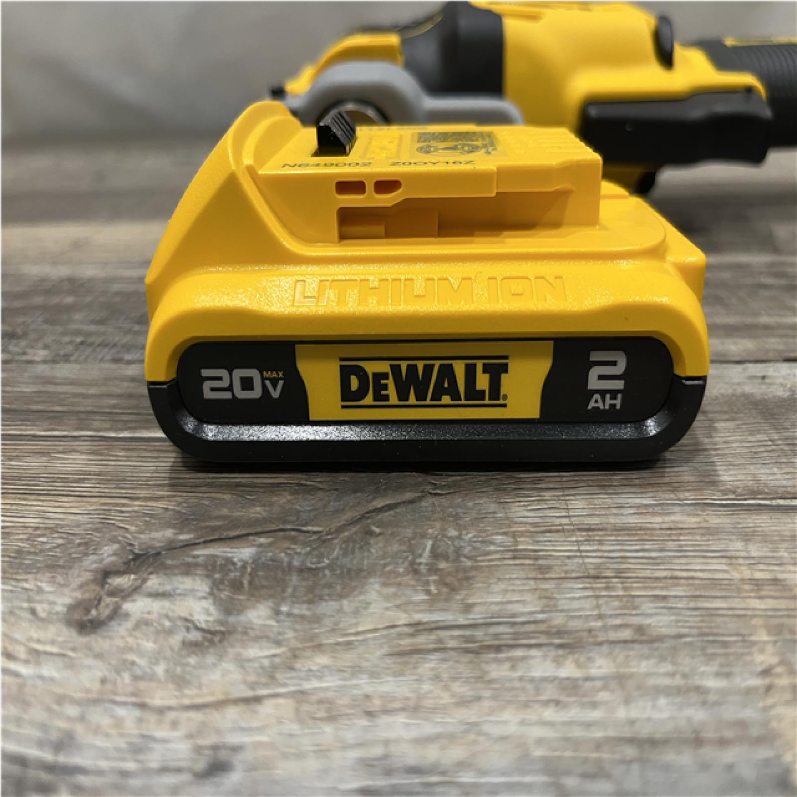 AS-IS DEWALT 20V MAX XR Cordless Brushless 3-Speed Oscillating Multi Tool Kit