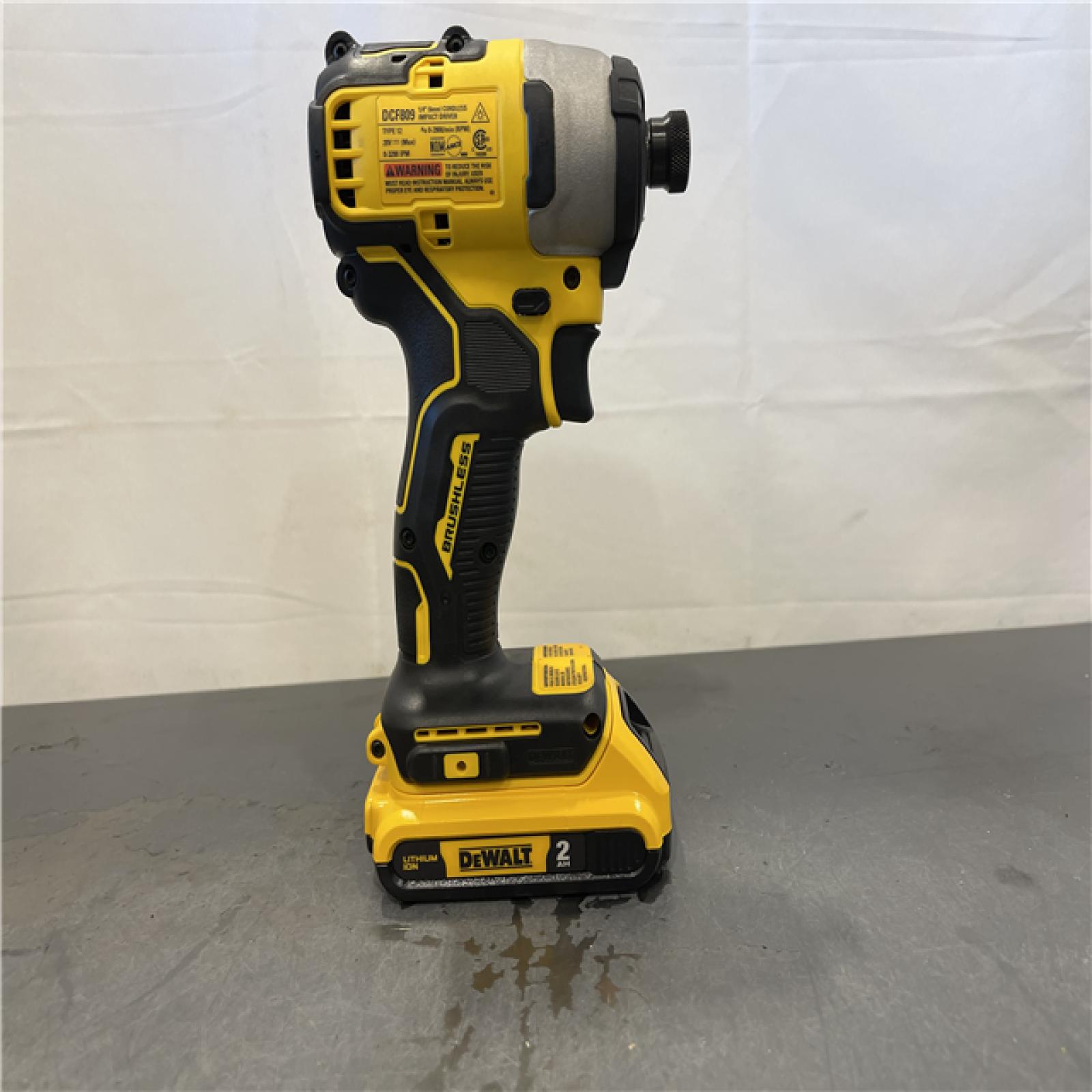 AS-IS - DeWALT ATOMIC 20V Max Lithium-Ion Brushless Cordless Compact 1/4 in. Impact Driver Kit