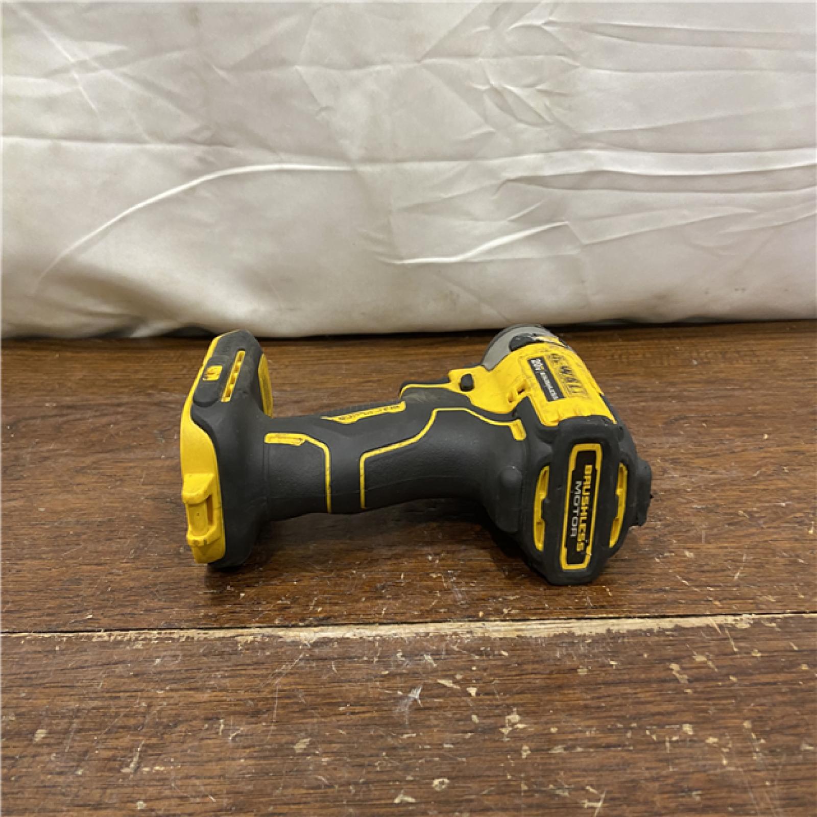 AS-IS 20V MAX Lithium-Ion Cordless 1/2 in. Impact Wrench Kit
