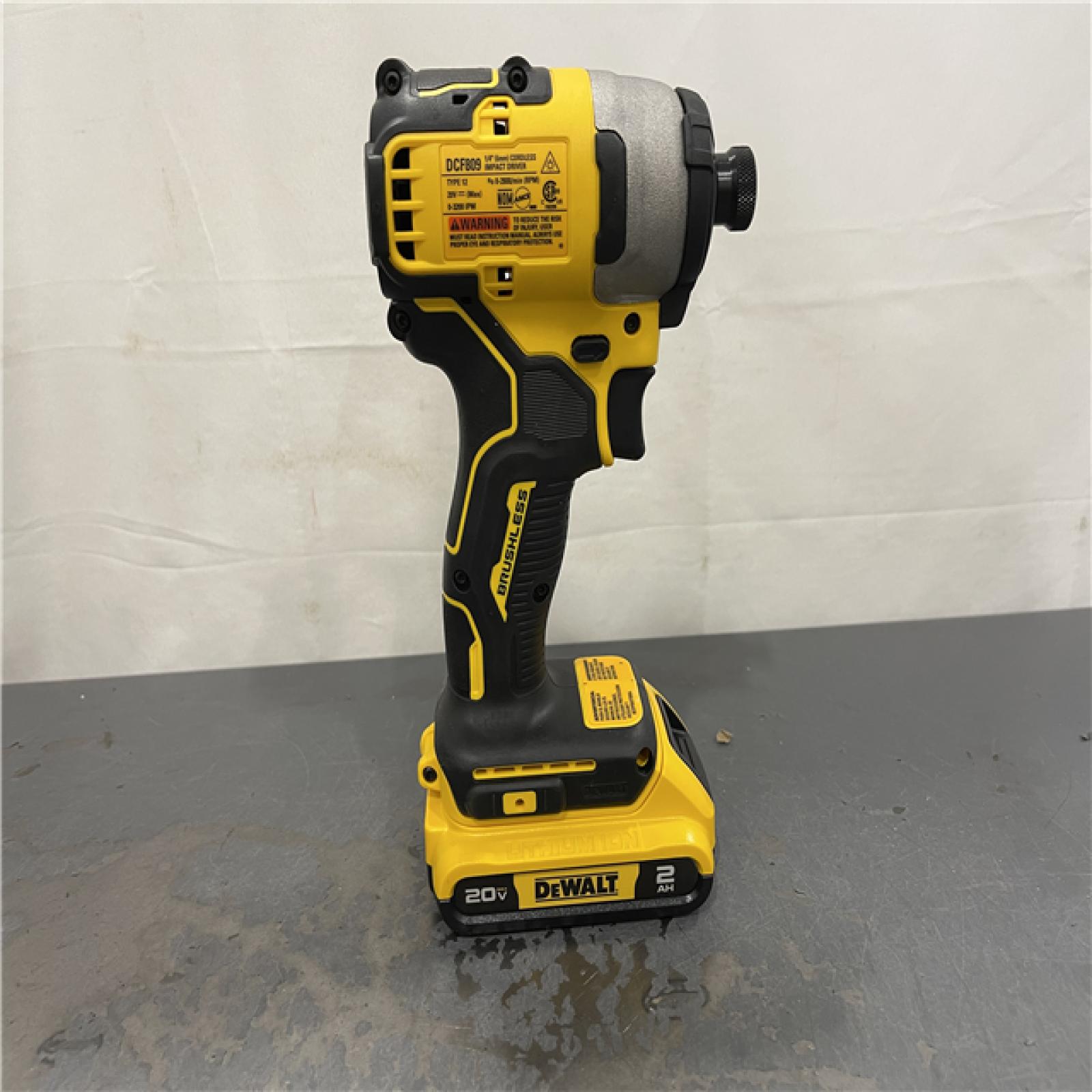 AS-IS - DeWALT ATOMIC 20V Max Lithium-Ion Brushless Cordless Compact 1/4 in. Impact Driver Kit