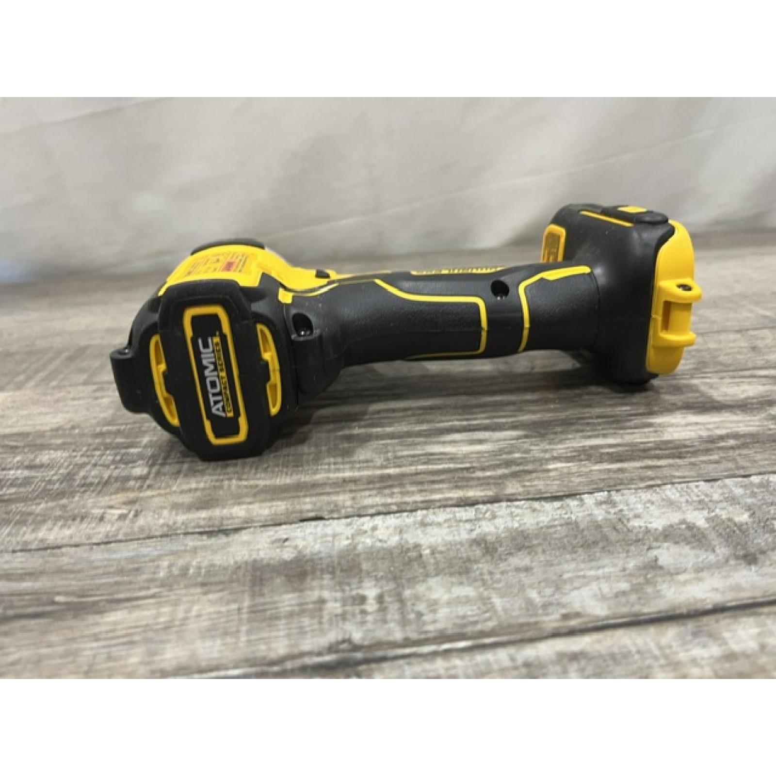 AS-IS DEWALT Atomic 20V Max Lithium-Ion Brushless Cordless Compact 1/4 in. Impact Driver Kit