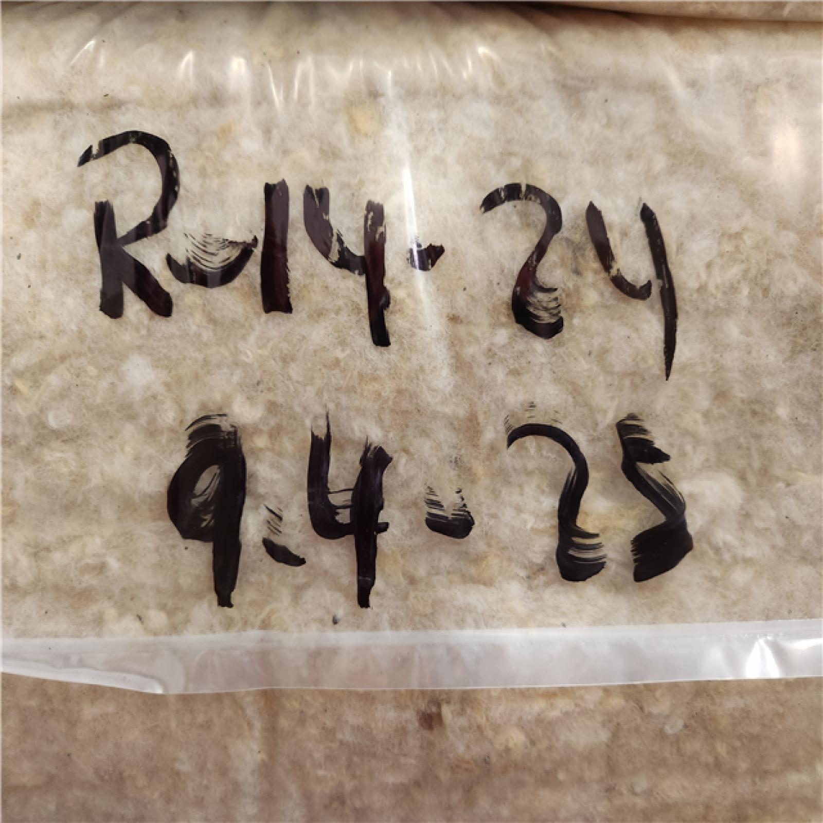 Phoenix NEW Havelock Wool R-14 Unfaced Wool Insulation Batt L:46.5 T:3.5 W:23.5 (1080 SF/ 12 Bags) Pallet