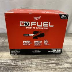NEW - Milwaukee 18V Lithium-Ion Brushless Cordless FUEL 5 in. Random Orbit Sander (Tool-Only)