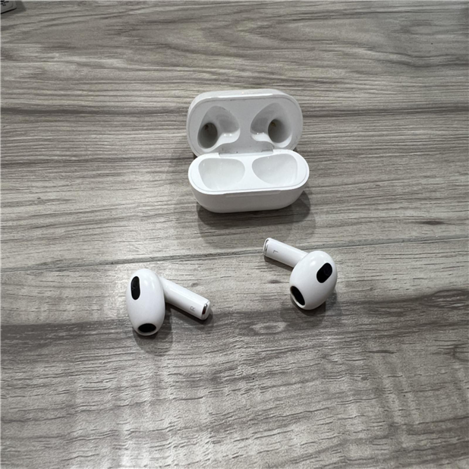 AS-IS Apple AirPods (3rd generation) Lightning Charging Case