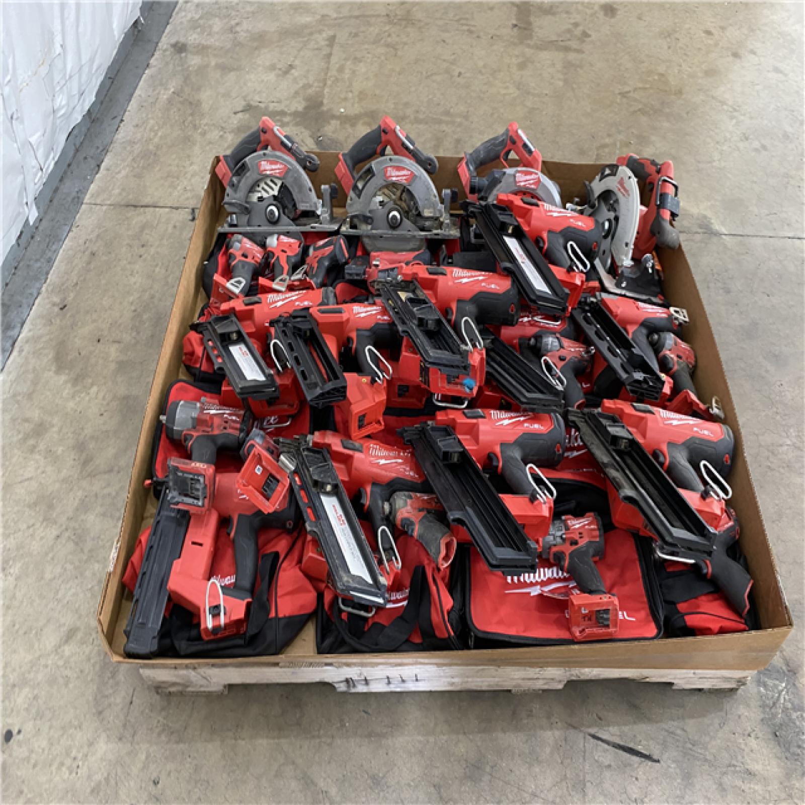 Houston Location AS IS - Tool Pallet