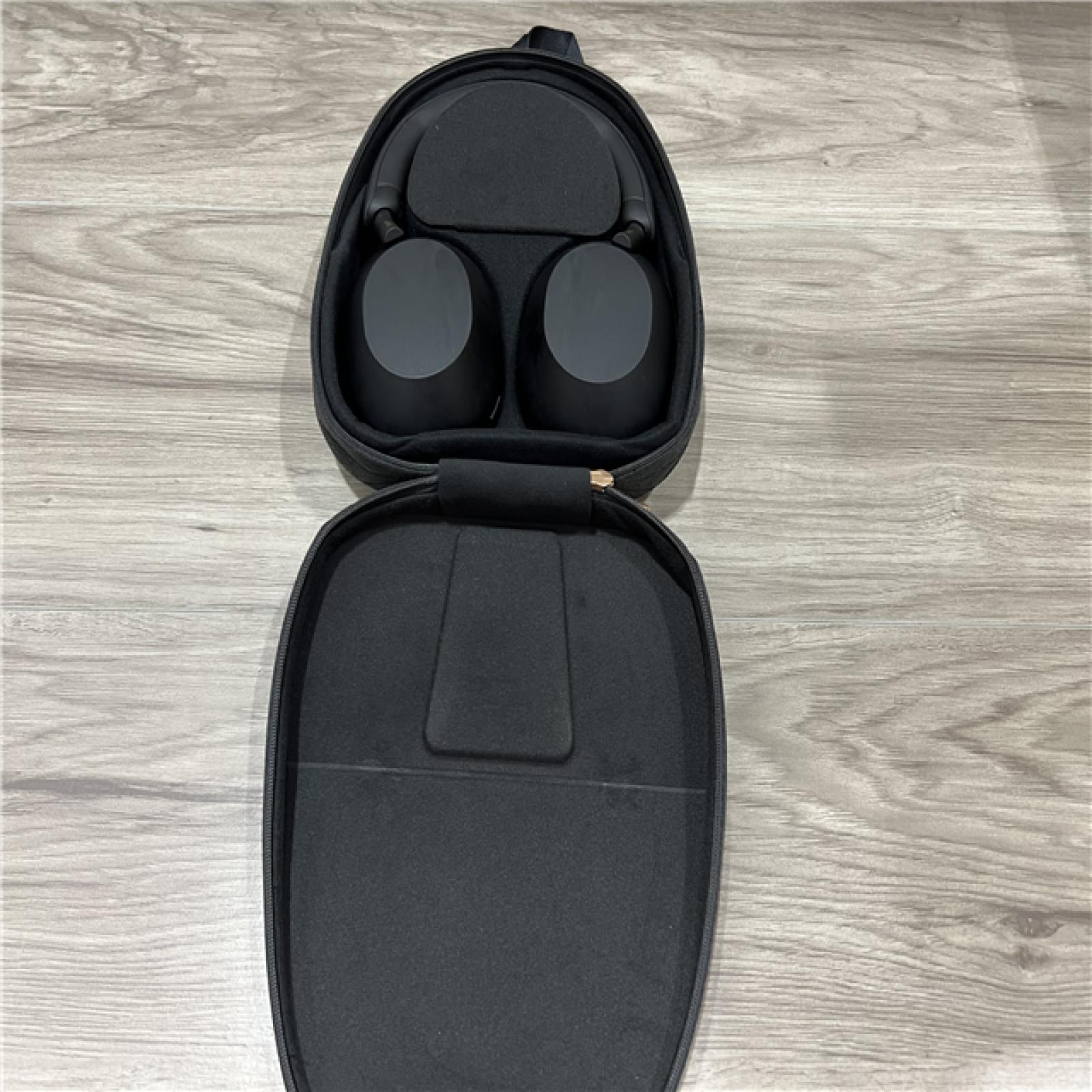 AS-IS Sony - WH-1000XM5 Wireless Noise Cancelling Over-the-Ear Headphones - Black